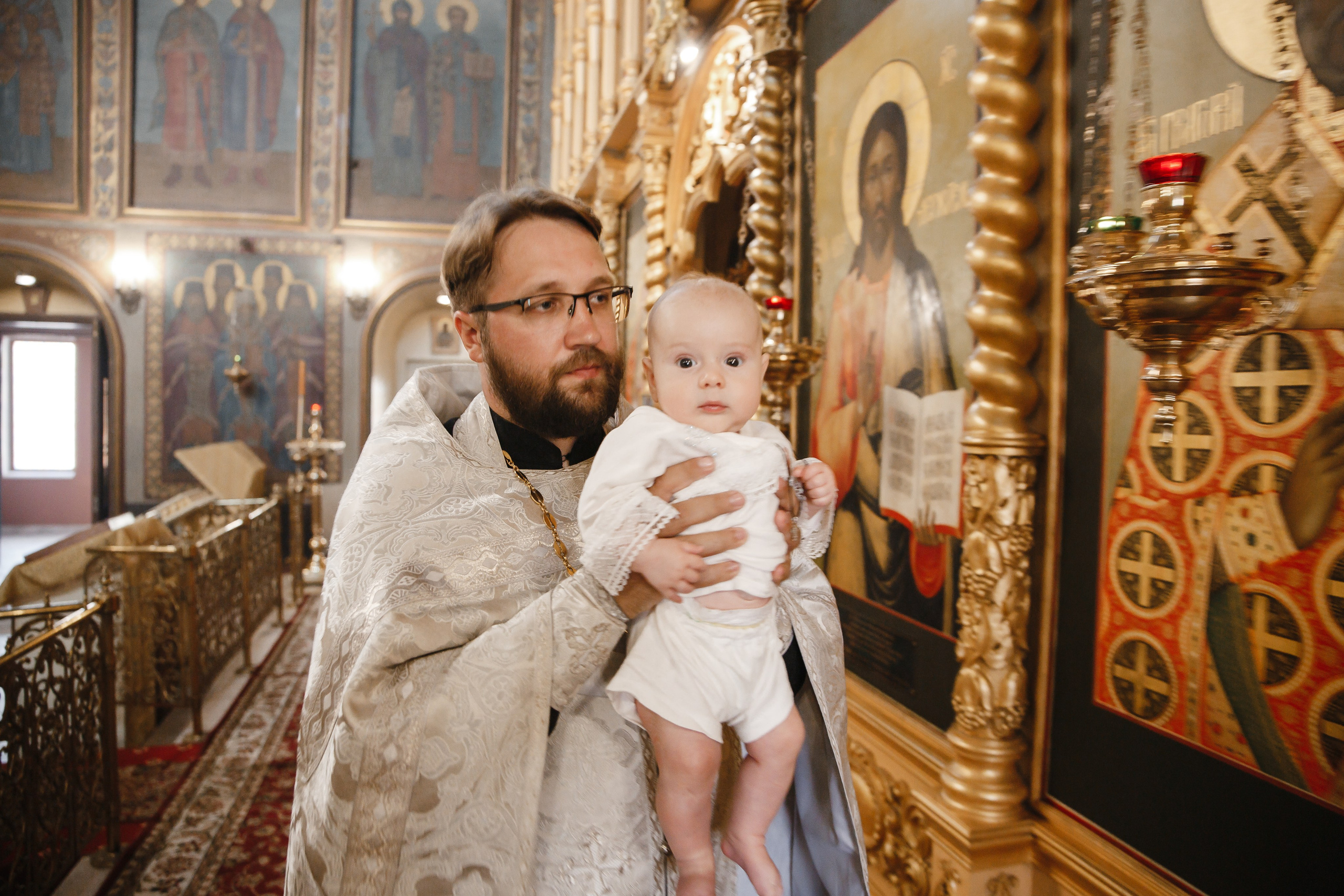 Крещение в Храме Григория Неокесарийского на Б. Полянке в Москве. Фотограф на Крещение Москва