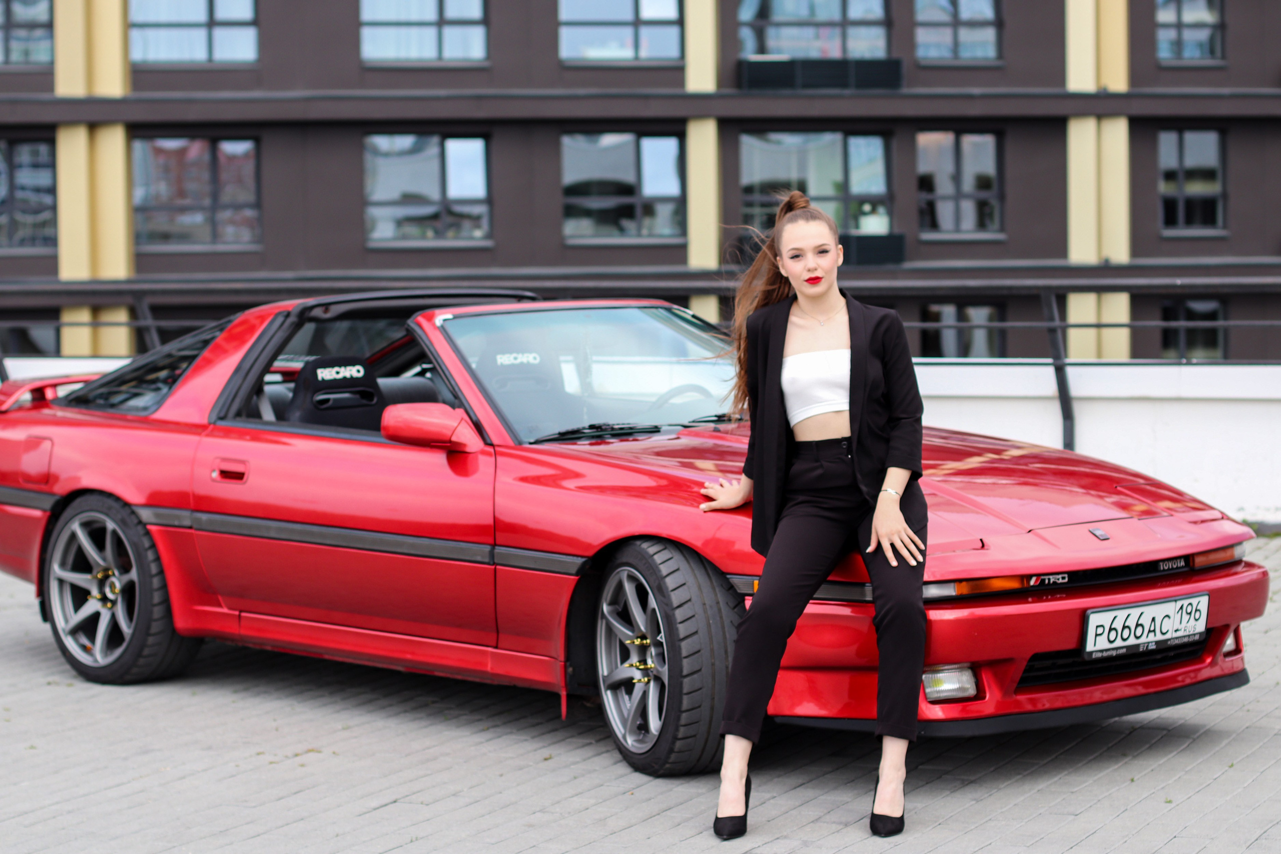 Кабриолет, фото в кабриолете, старинная машина, спортивная машина. Свадебный, семейный, женский и детский фотограф из Екатеринбурга