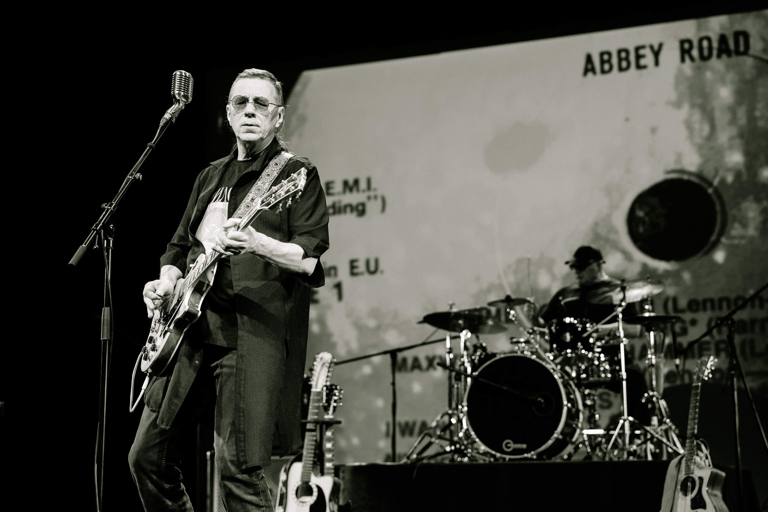 Виниловая дорога. Фотограф Петрова Мария