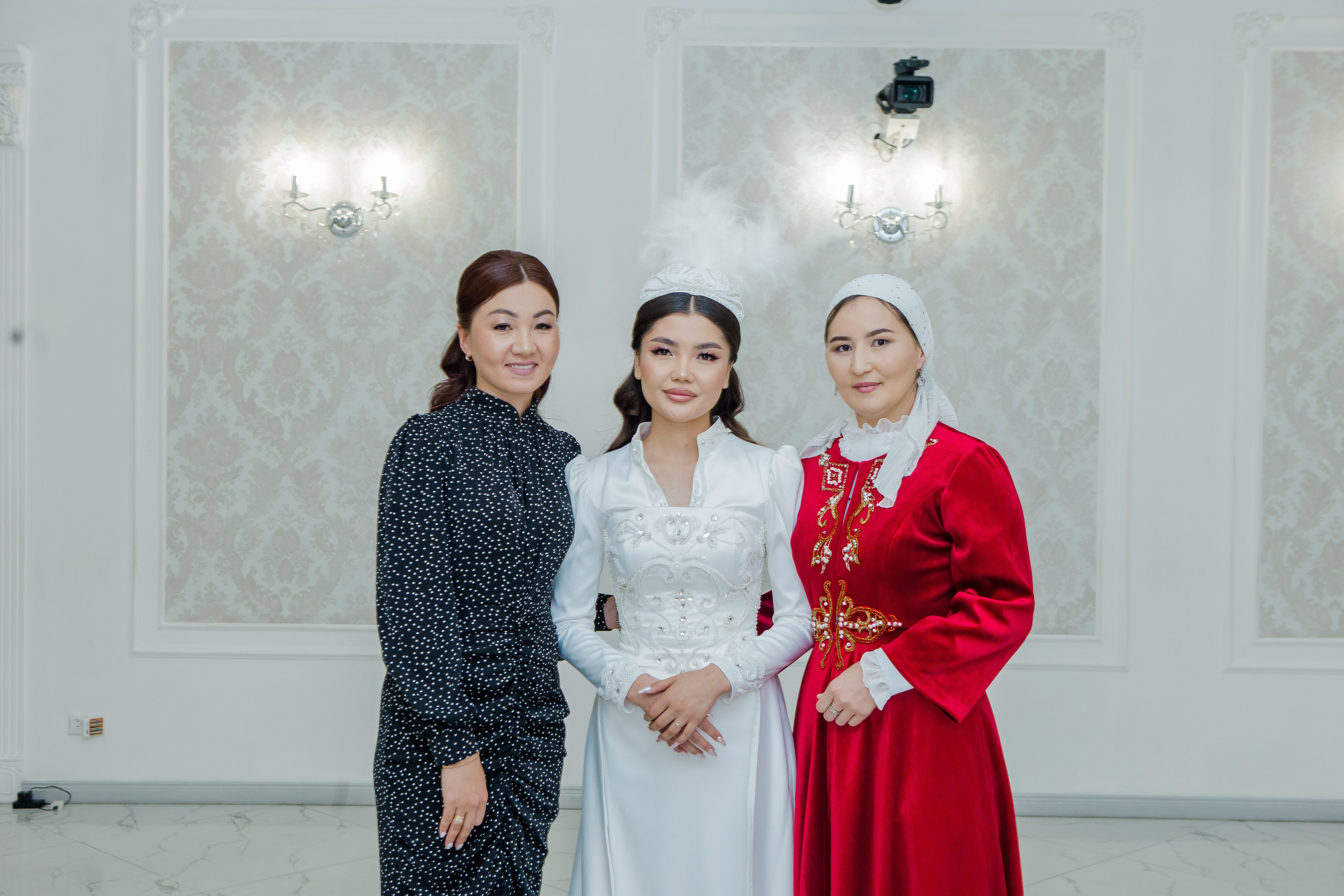 QYZ UZATU ZHADYRA. Свадебный и репортажный фотограф в Астане T.Yertay «Nomad media»