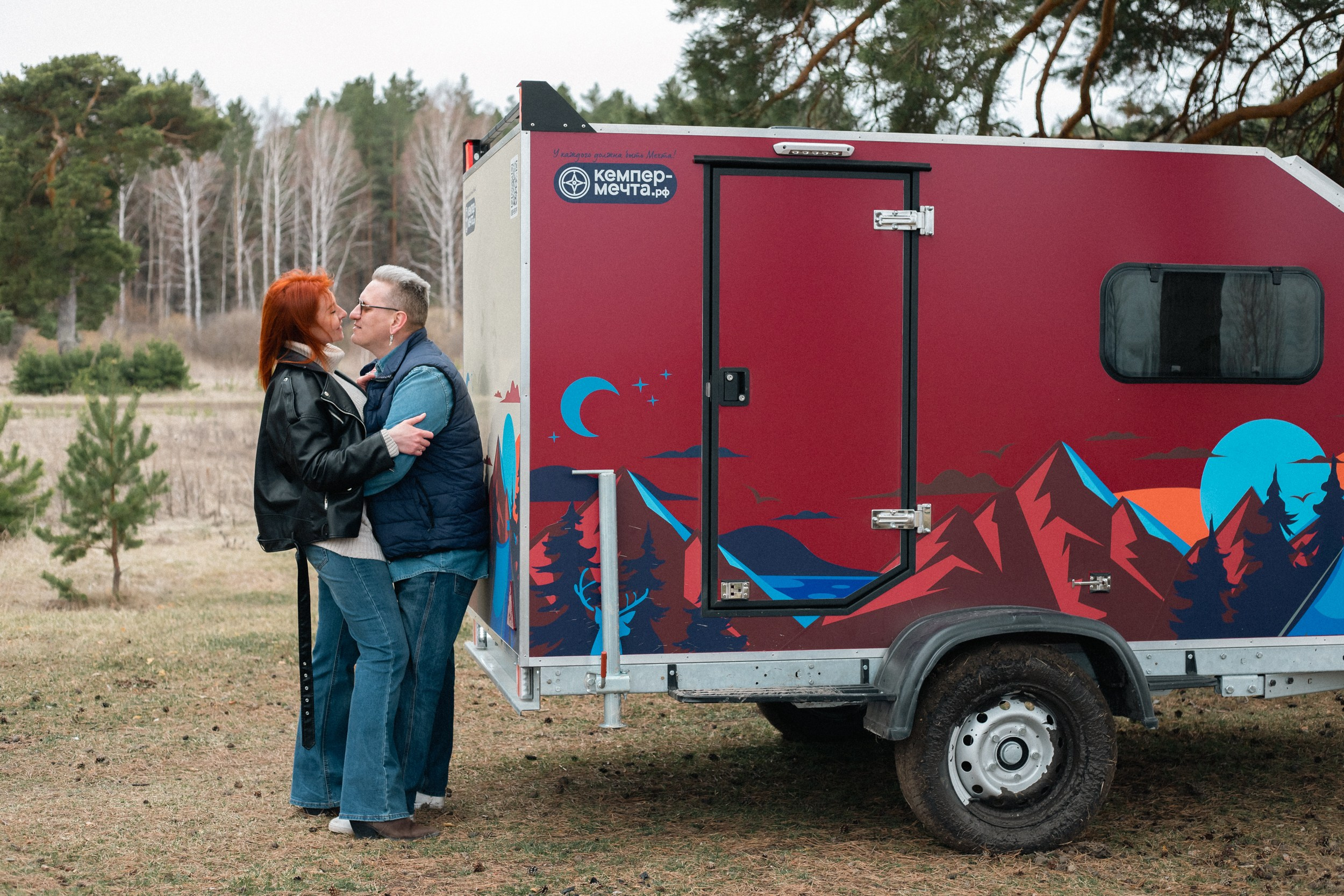 Love story camper. Фотограф в Тюмени Даша Михнова. Портреты, фотопроекты, фотодни