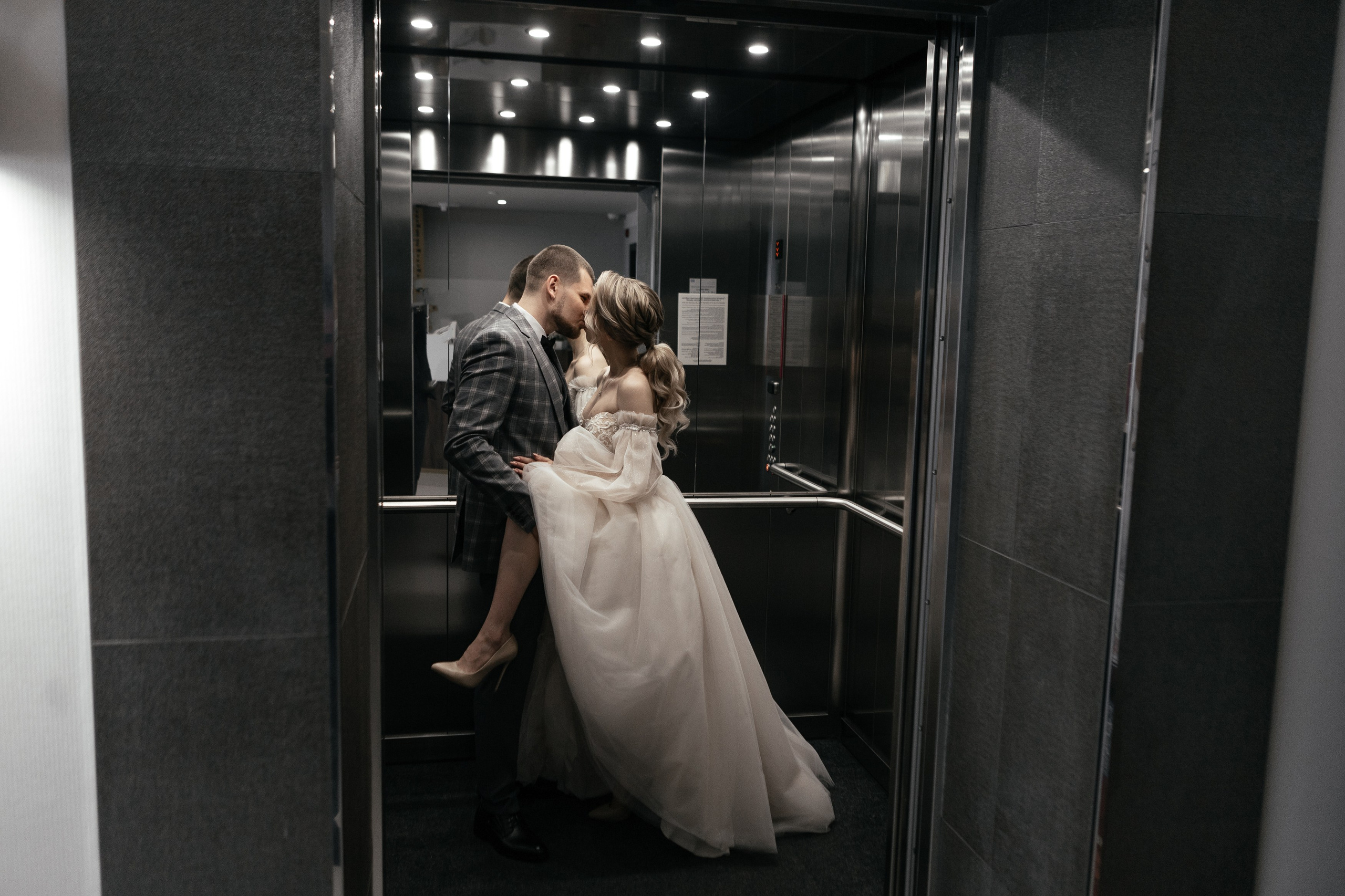 Свадебный фотограф Уфа — Руслан ГабдлисламовЖивые эмоции, красивые кадры, воспоминания на всю жизнь.Работаю по всей Республике Башкортоста. Свадебный фотограф Уфа Руслан Габдлисламов