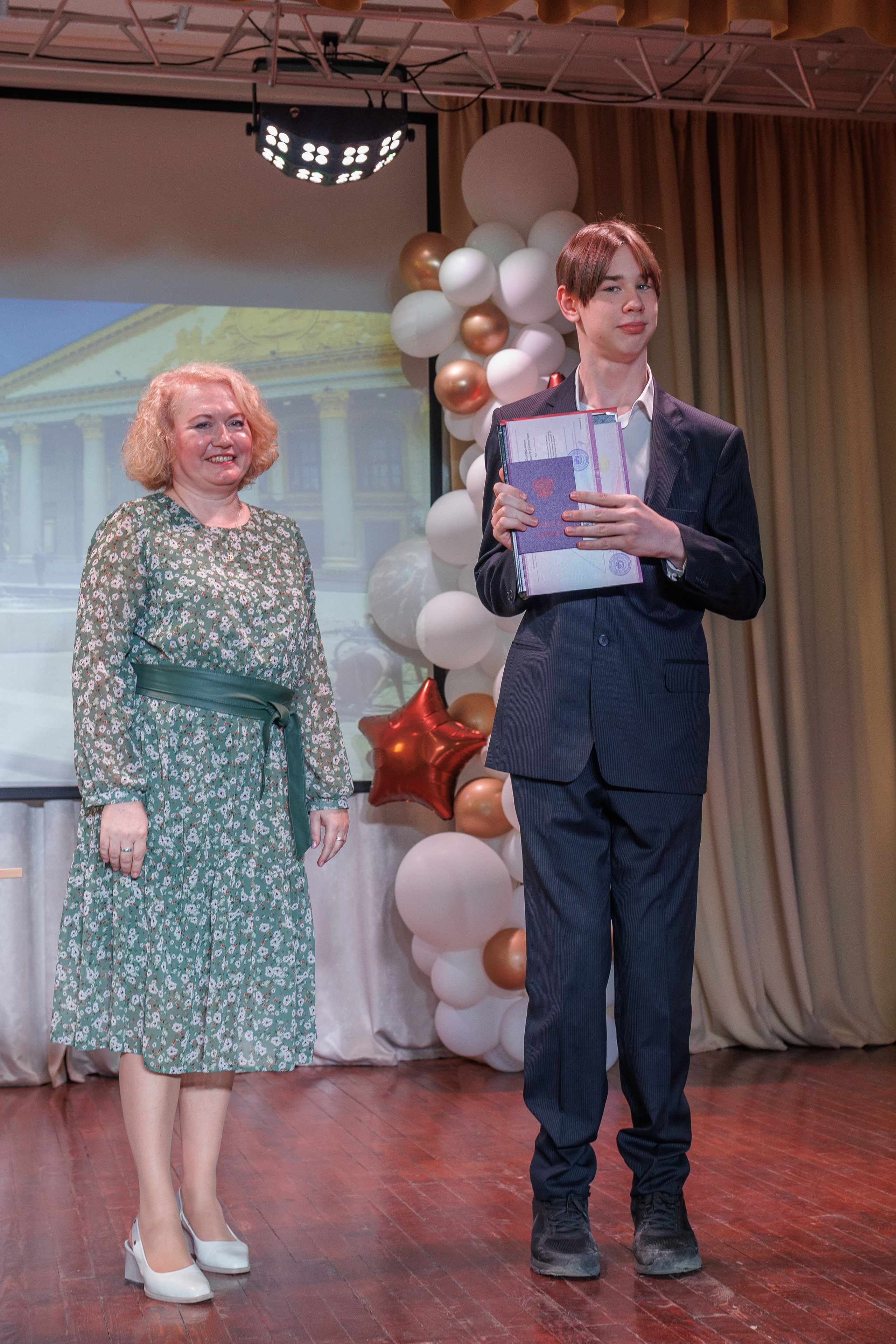 Вручение аттестатов. Свадебный и семейный фотограф в Новосибирске Ирина Дорошкова