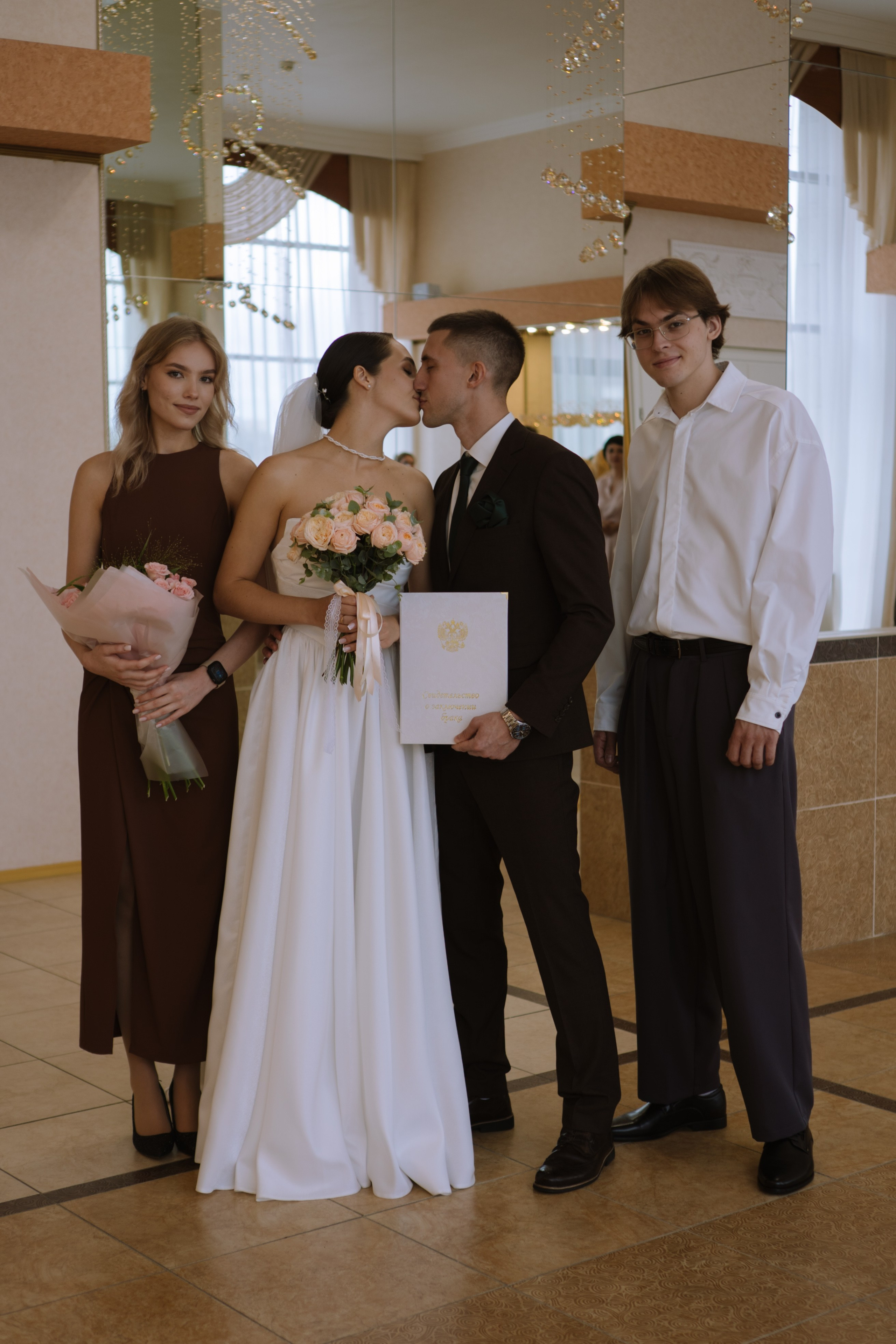 РЕПОРТАЖНАЯ СЬЕМКА В ЗАГСЕ. Профессиональный фотограф, Санкт-Петербург — Виктория Богомолова