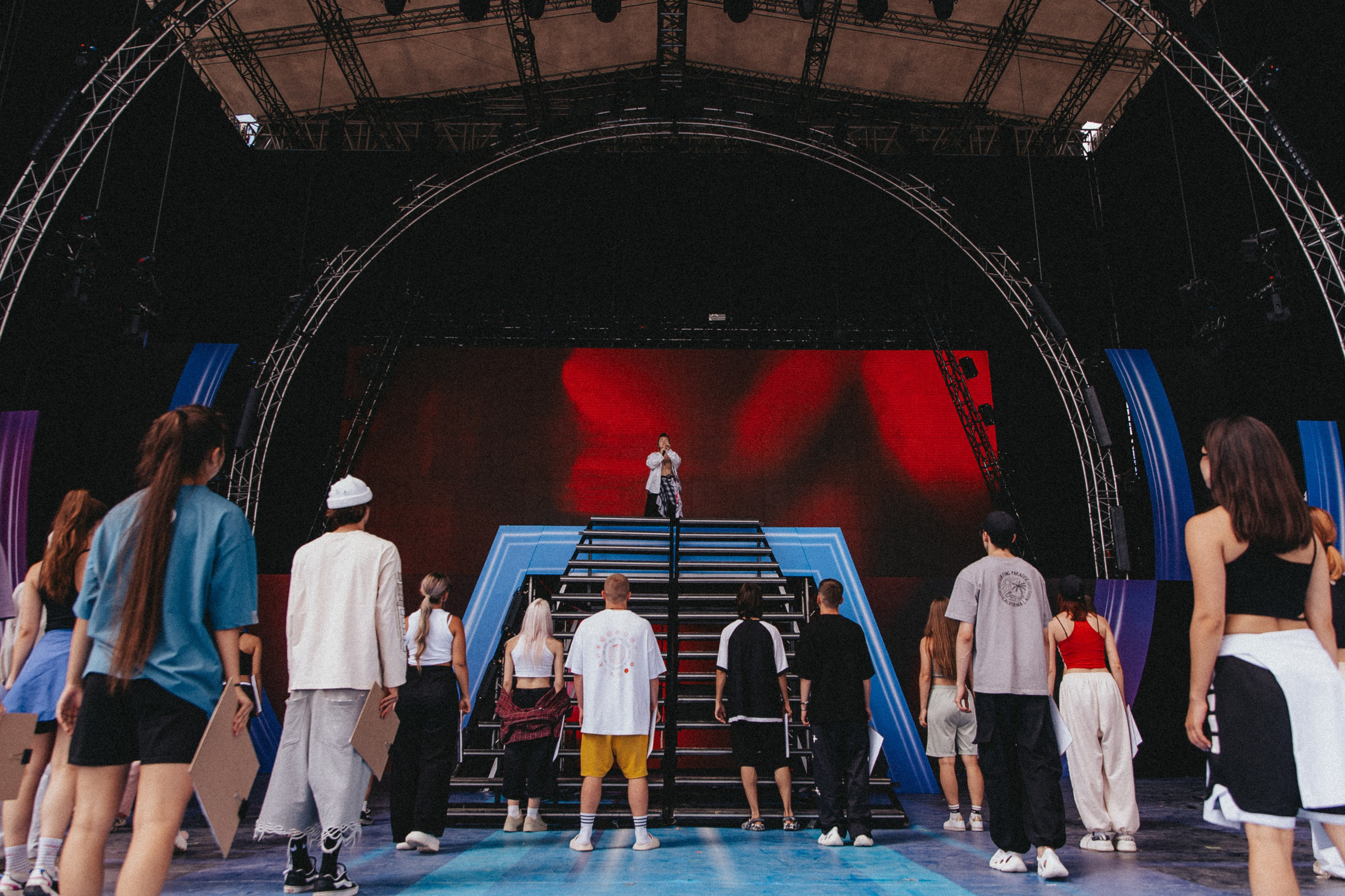 Бекстейдж фестиваля «Таврида 2024». Izotoff Photographer