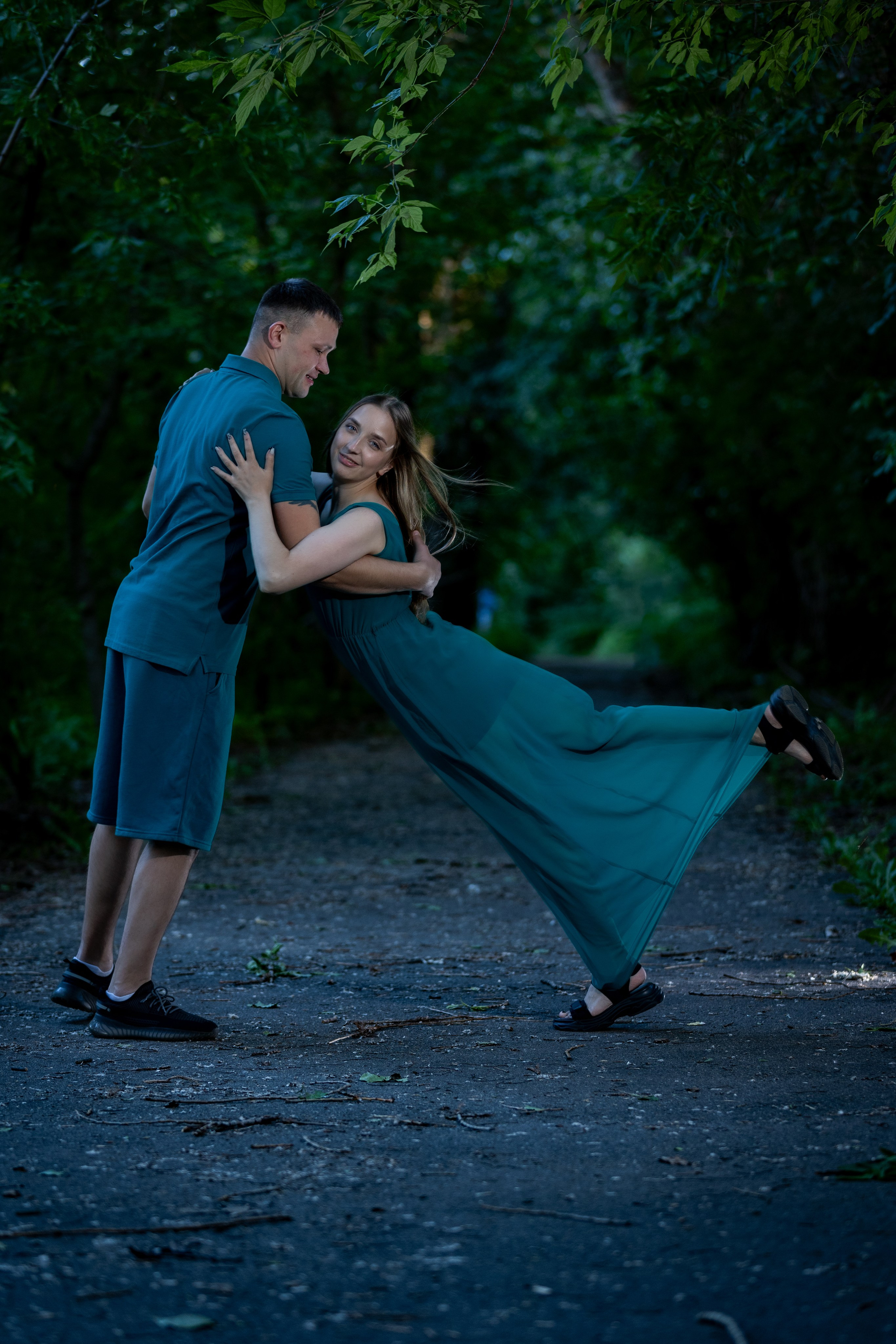 Пара в Измайловском парке. Фотограф в Москве портреты | репортажи | спорт