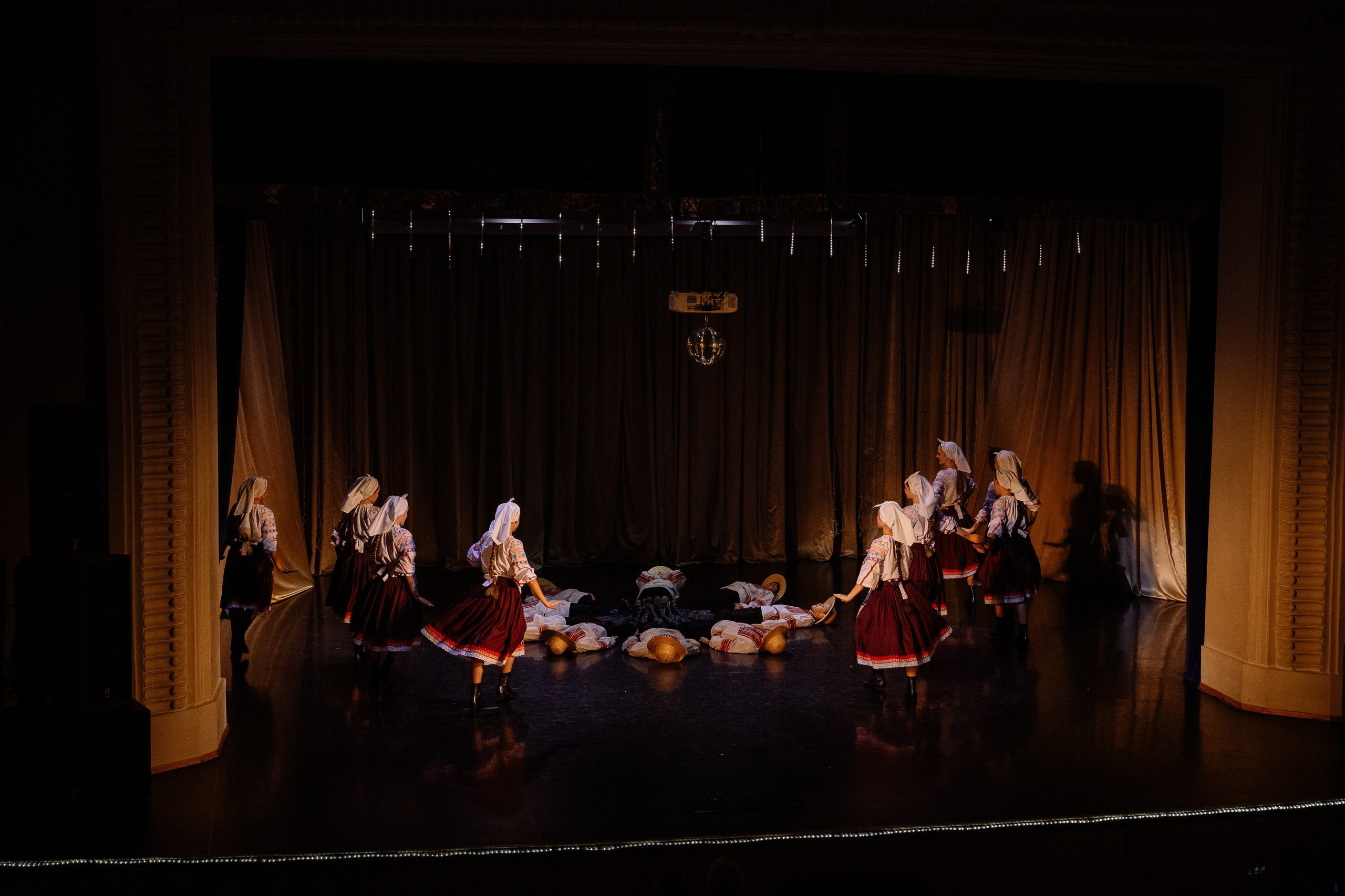 Сибирские узоры ДК Ефремова. Фотограф Юлия Мальцева