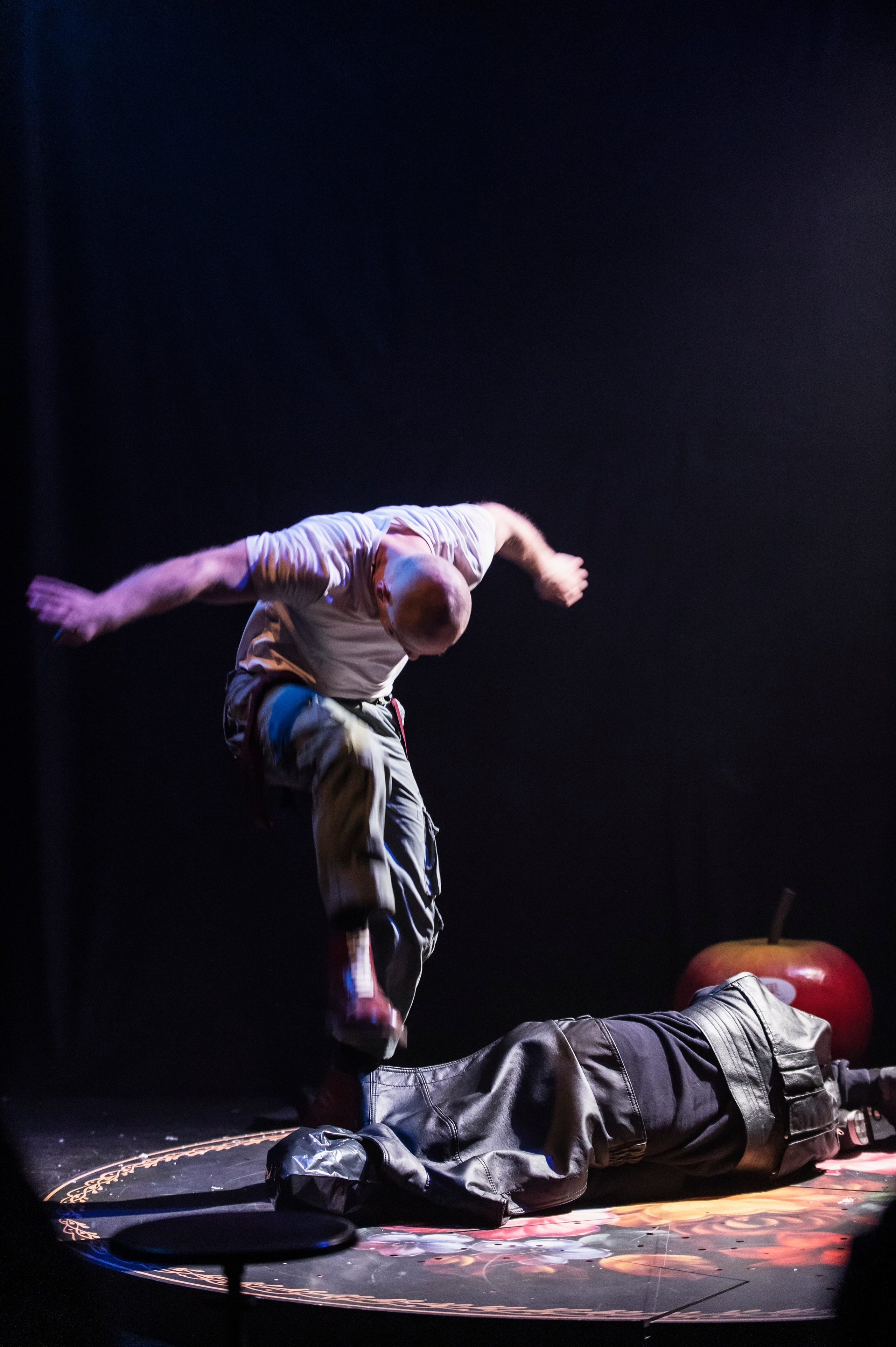 Спектакль "Магазин", Небольшой Драматический Театр /Санкт-Петербург/. Татьяна Колганова, Анна Шельяпкова, Михаил Тараканов