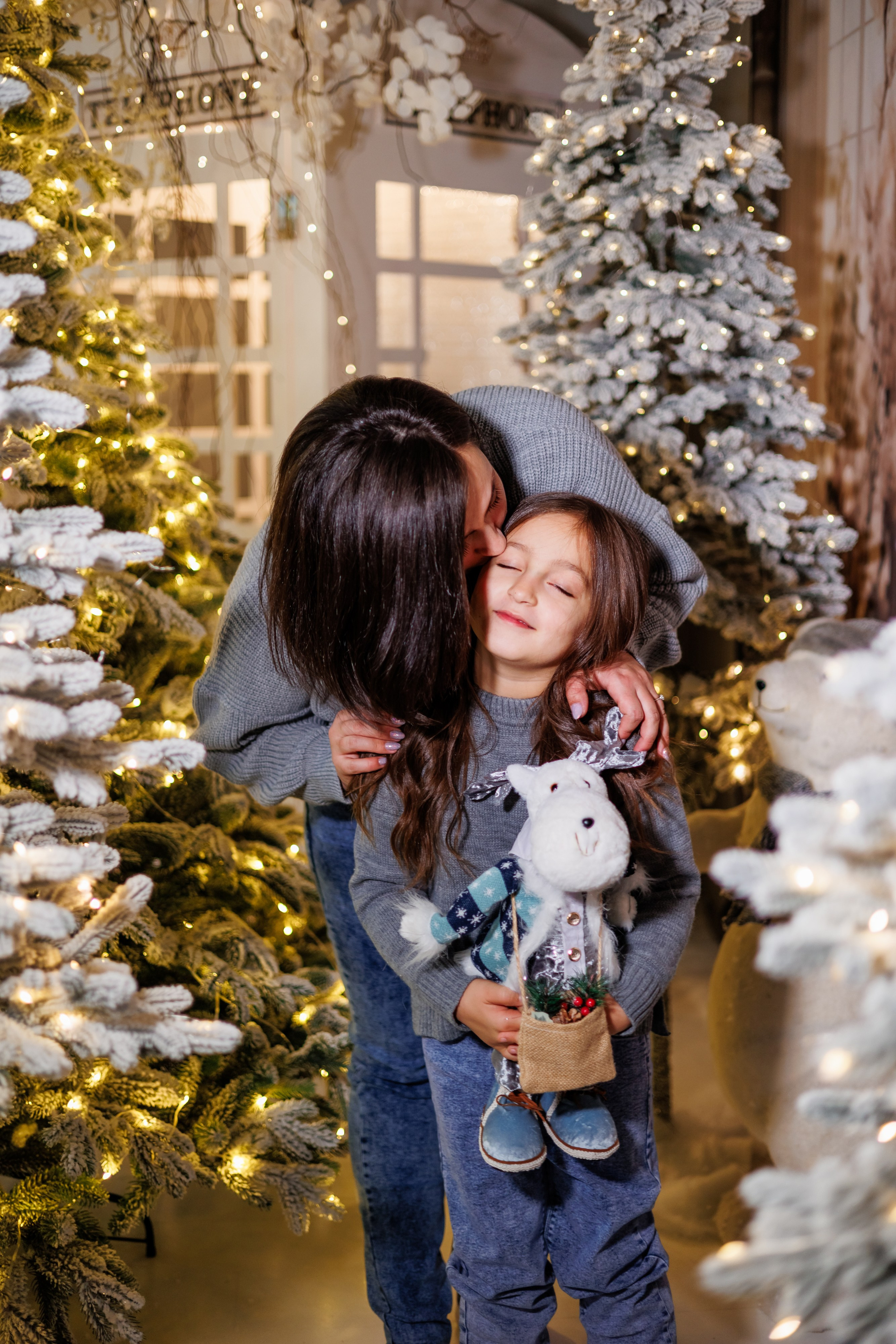 Дарья с детками Новый год25. Свадебный и семейный фотограф в Армавире