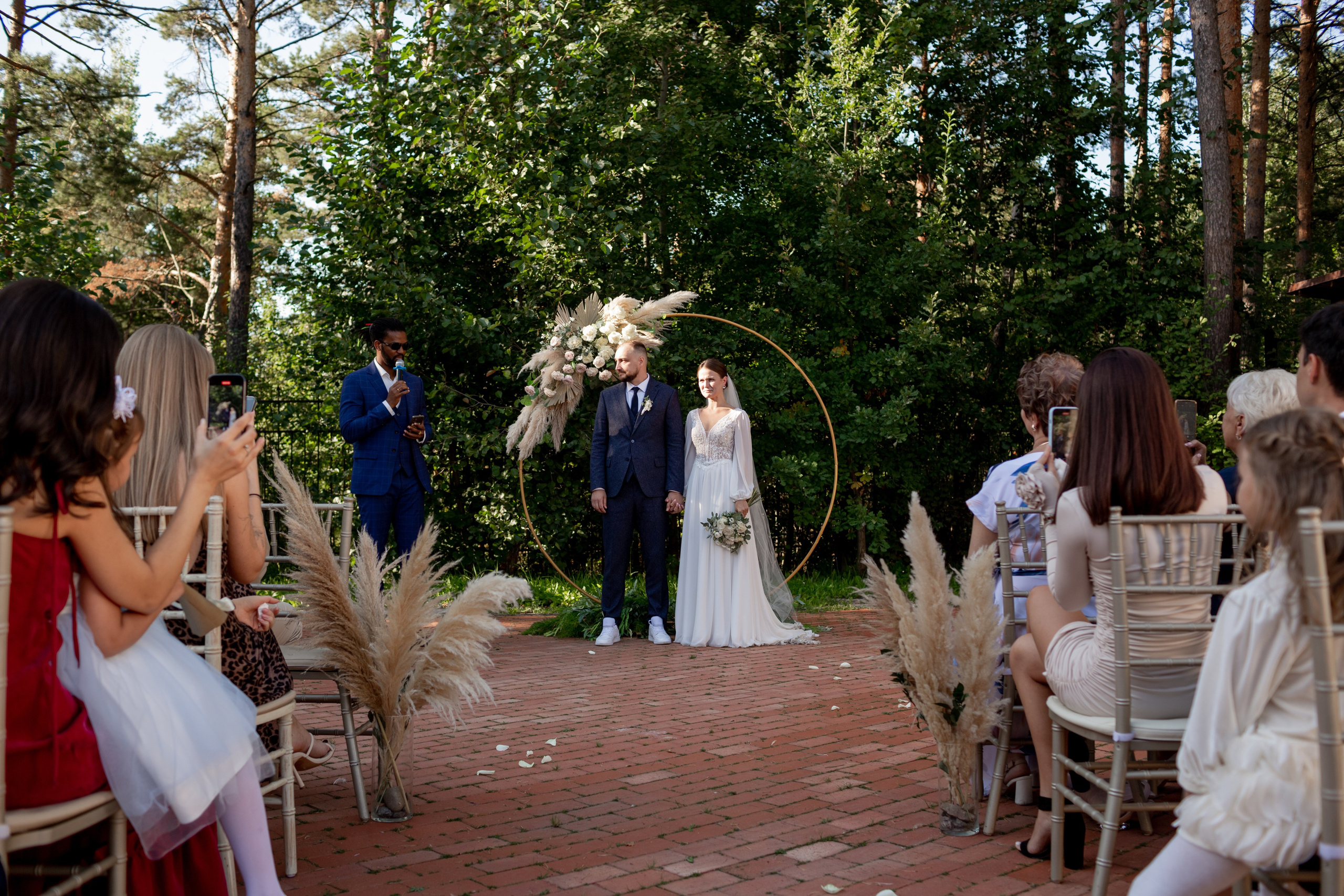 Свадебная фотопрогулка в Пушкине. Свадебный фотограф Кирилл Белый