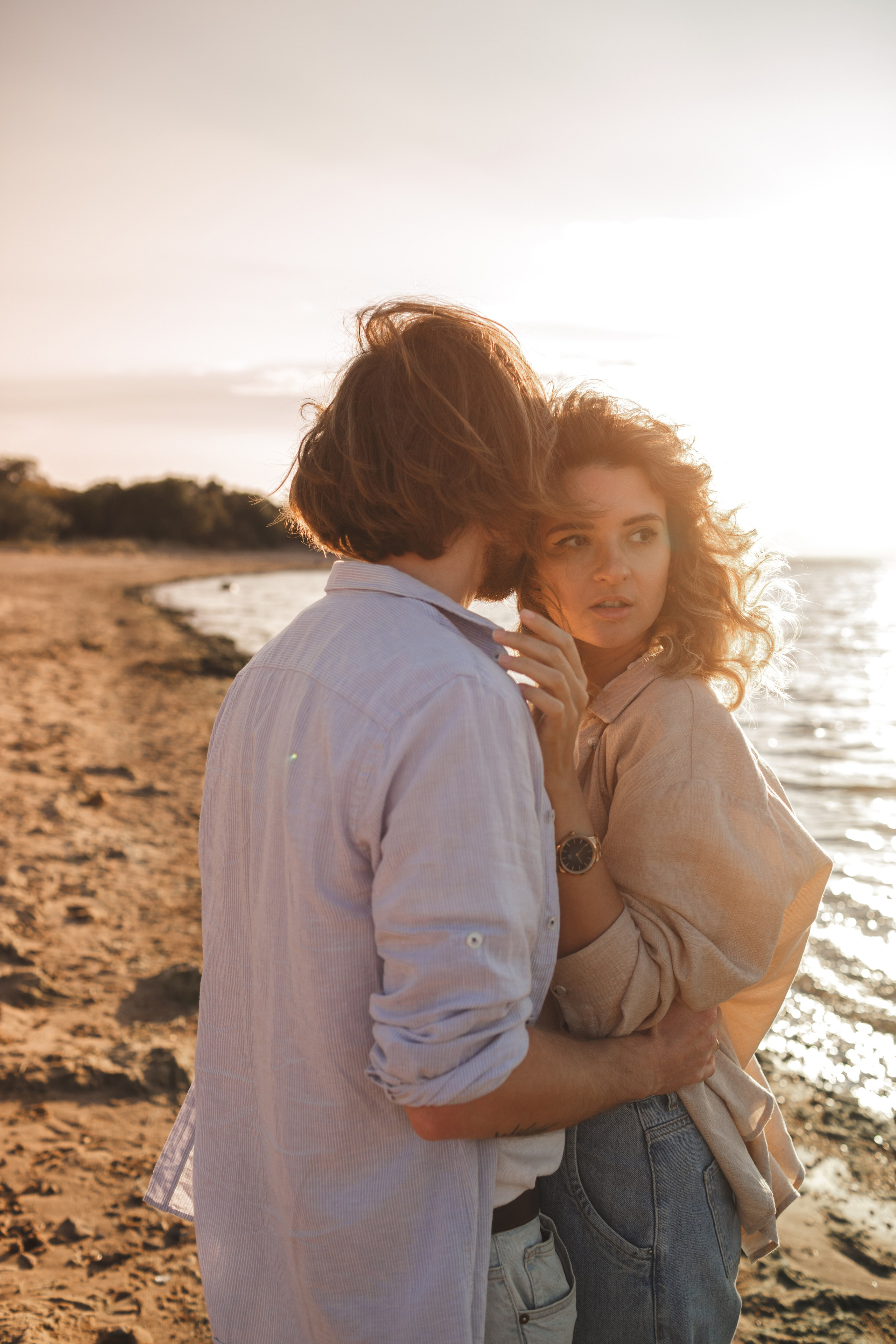 Фотосессия пары на закате. Свадебный фотограф Кирилл Белый