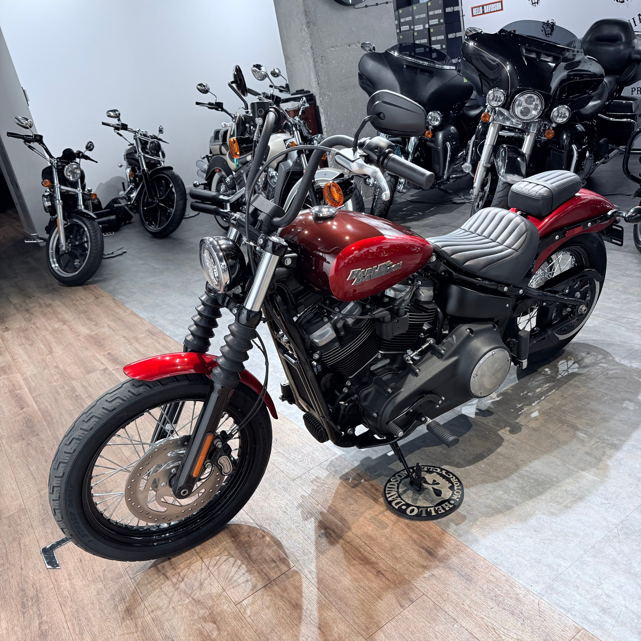 2017 Street Bob 107 ABS Red Pearl Brown. Hello Davidson, Москва. Только хорошие мотоциклы…