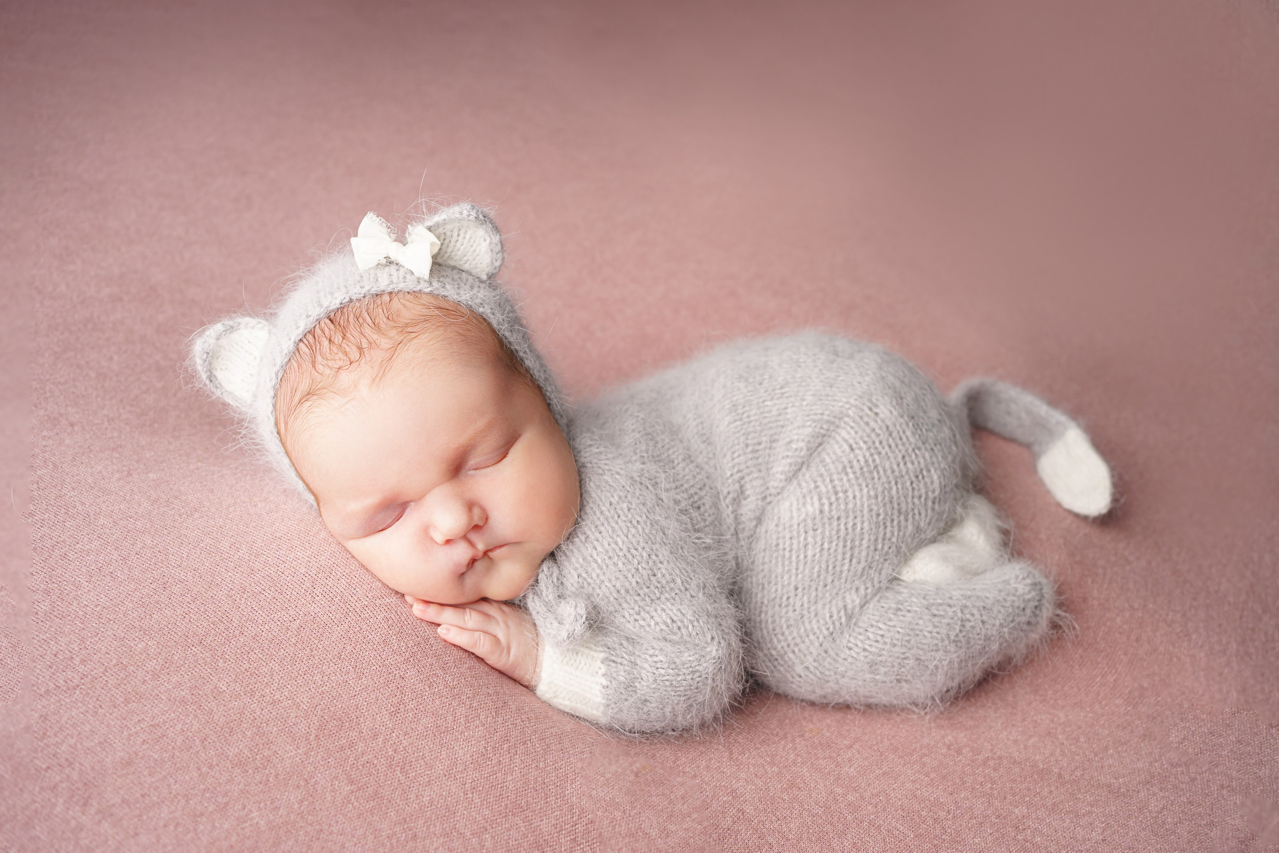 Базовая позировка на животике