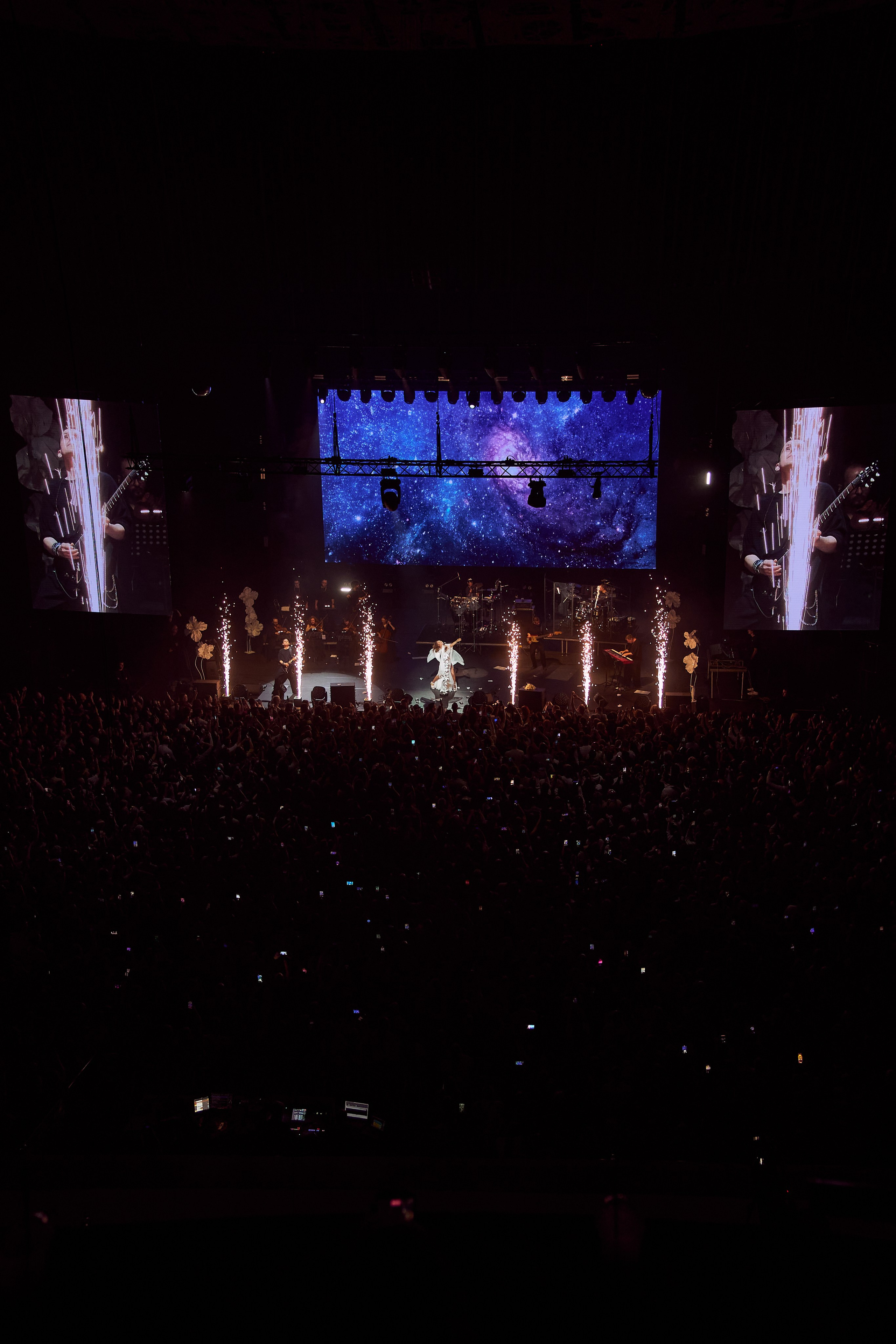 МАКСИМ & TELECLUB. Yekaterinburg, Sochi, Istanbul, Tiflis-Bshari Zaana’da fotoğrafçı