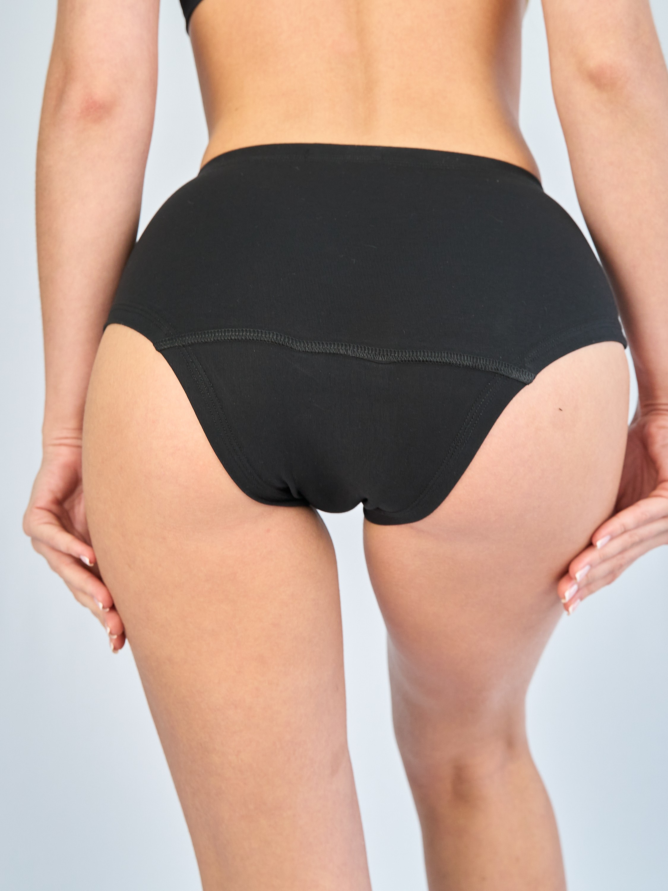 Фото и видео для маркетплейсов — Трусы для фиксации прокладки