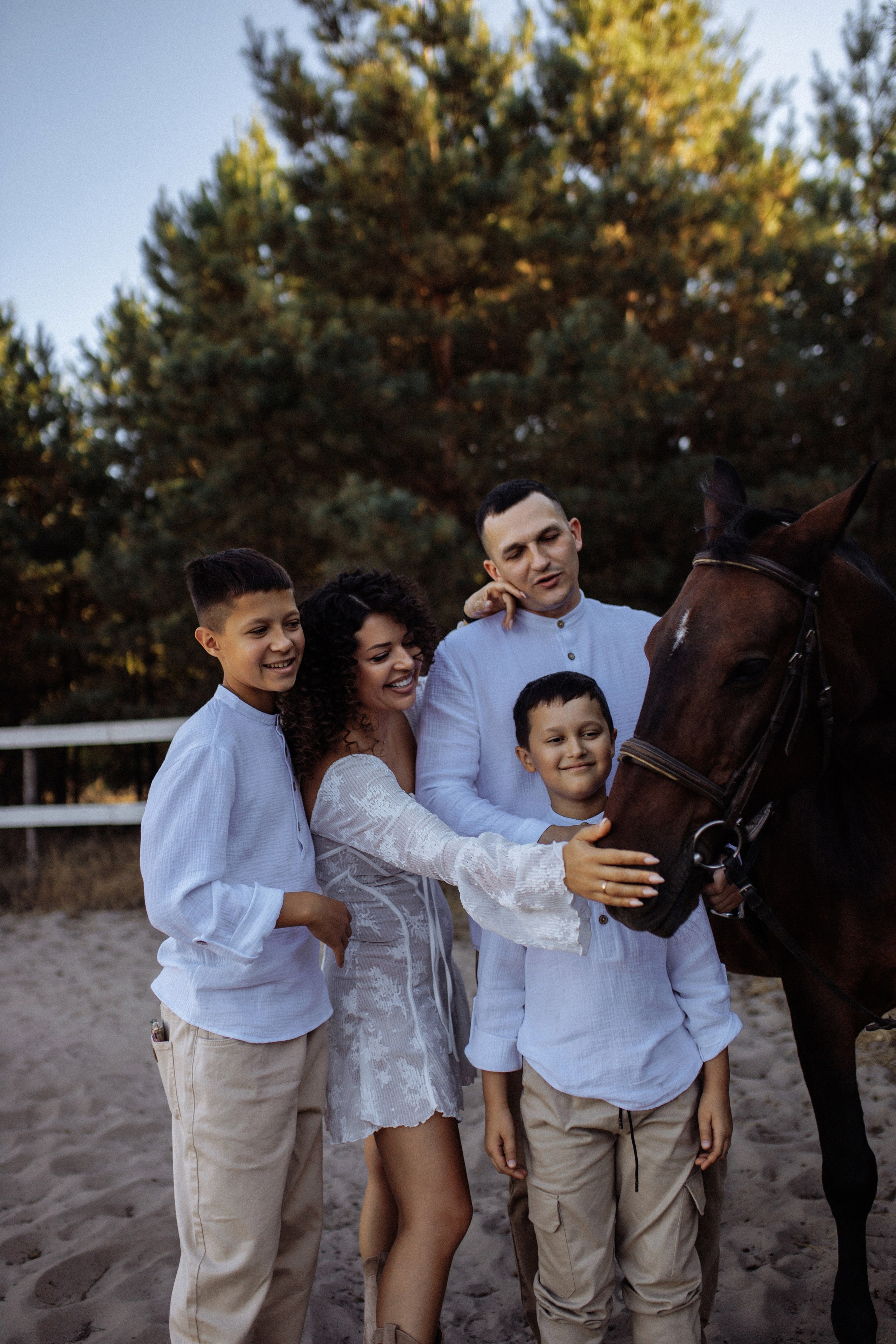 Олеся и семья. Семейный фотограф Губкин/Старый Оскол