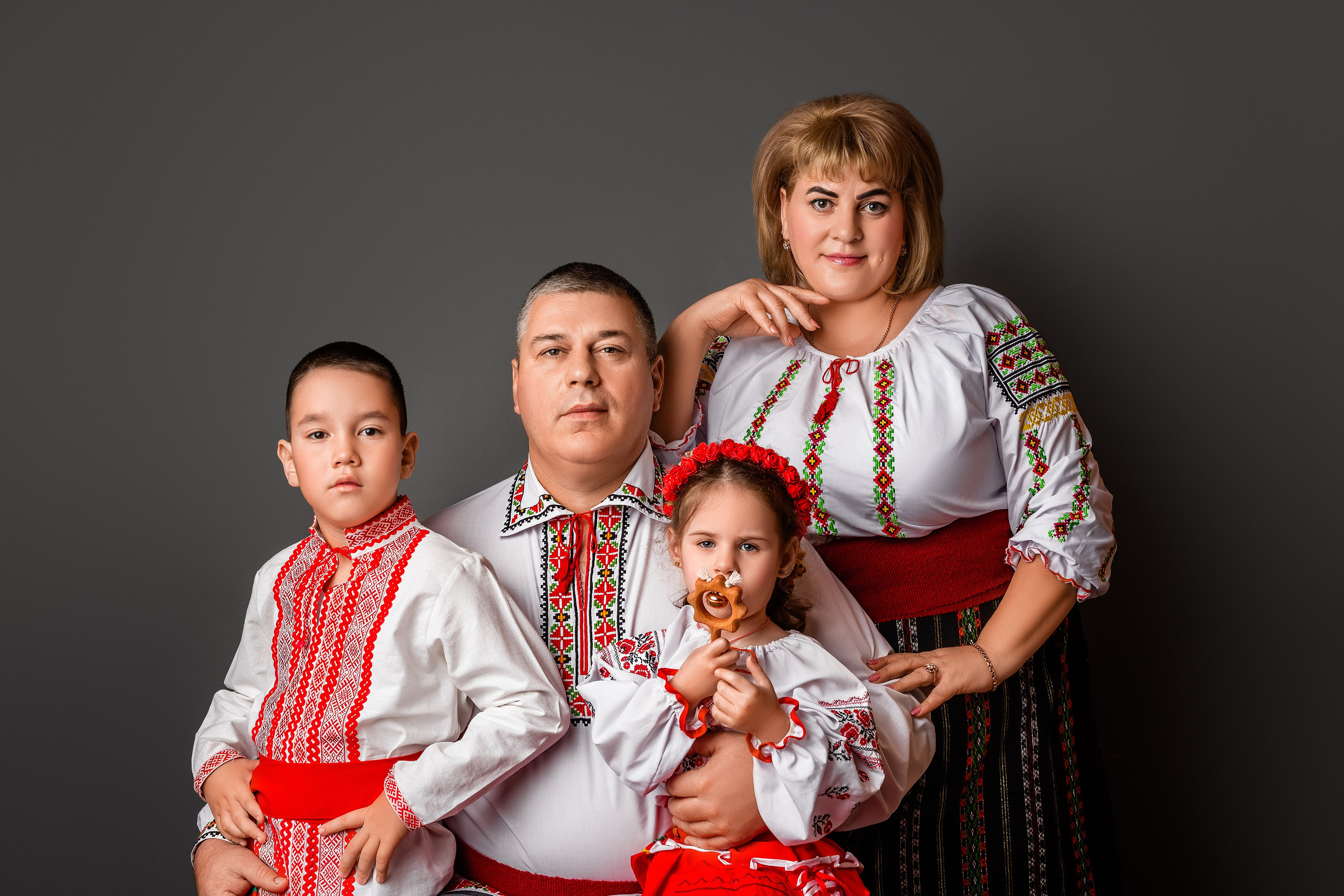 Фотопроект «Моя национальная семья». Фотограф новорожденных и детский фотограф в Радужном Васильева Елена