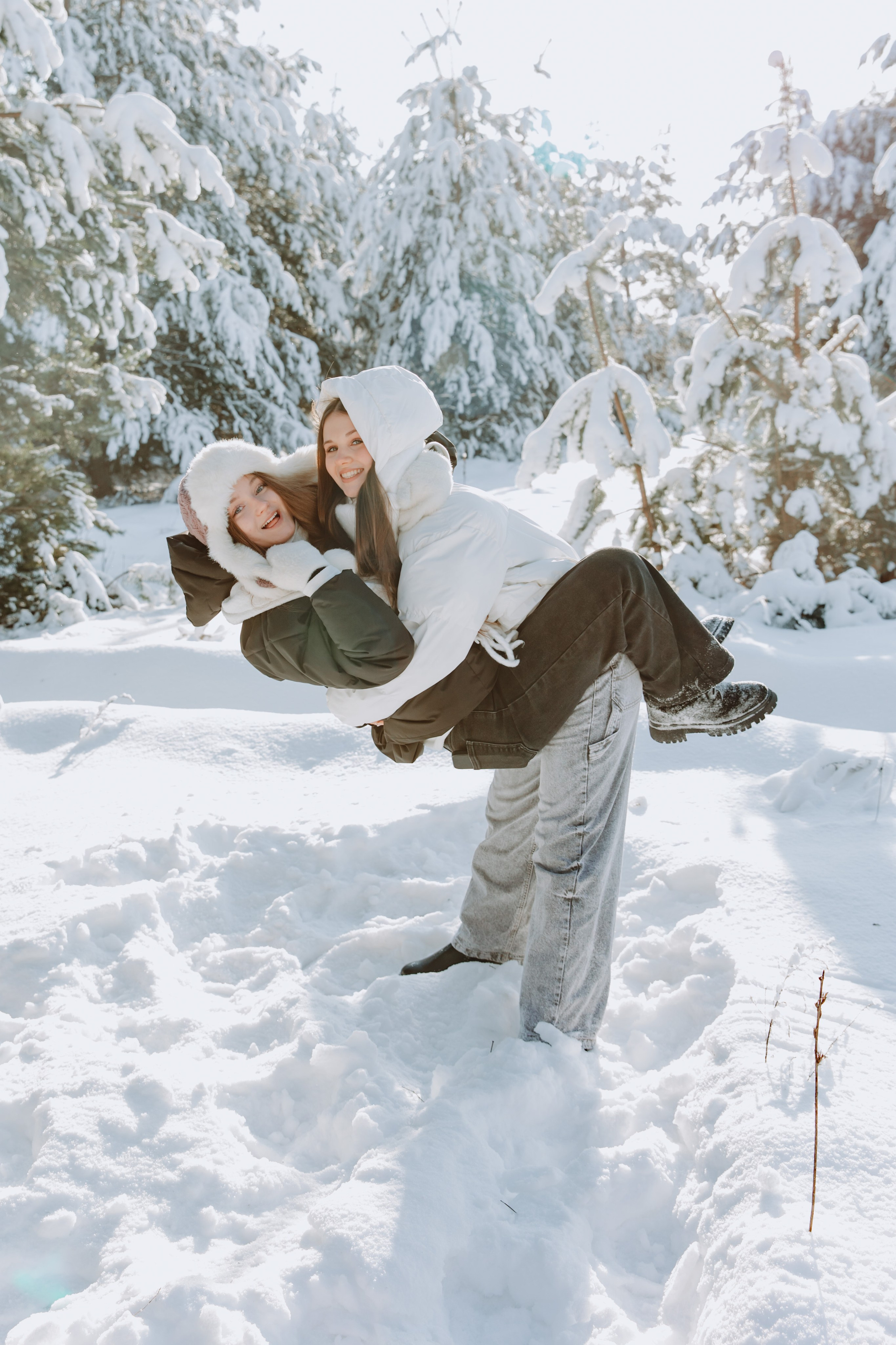 Школьные альбомы в Чернянке. Фотограф Максим Никонов