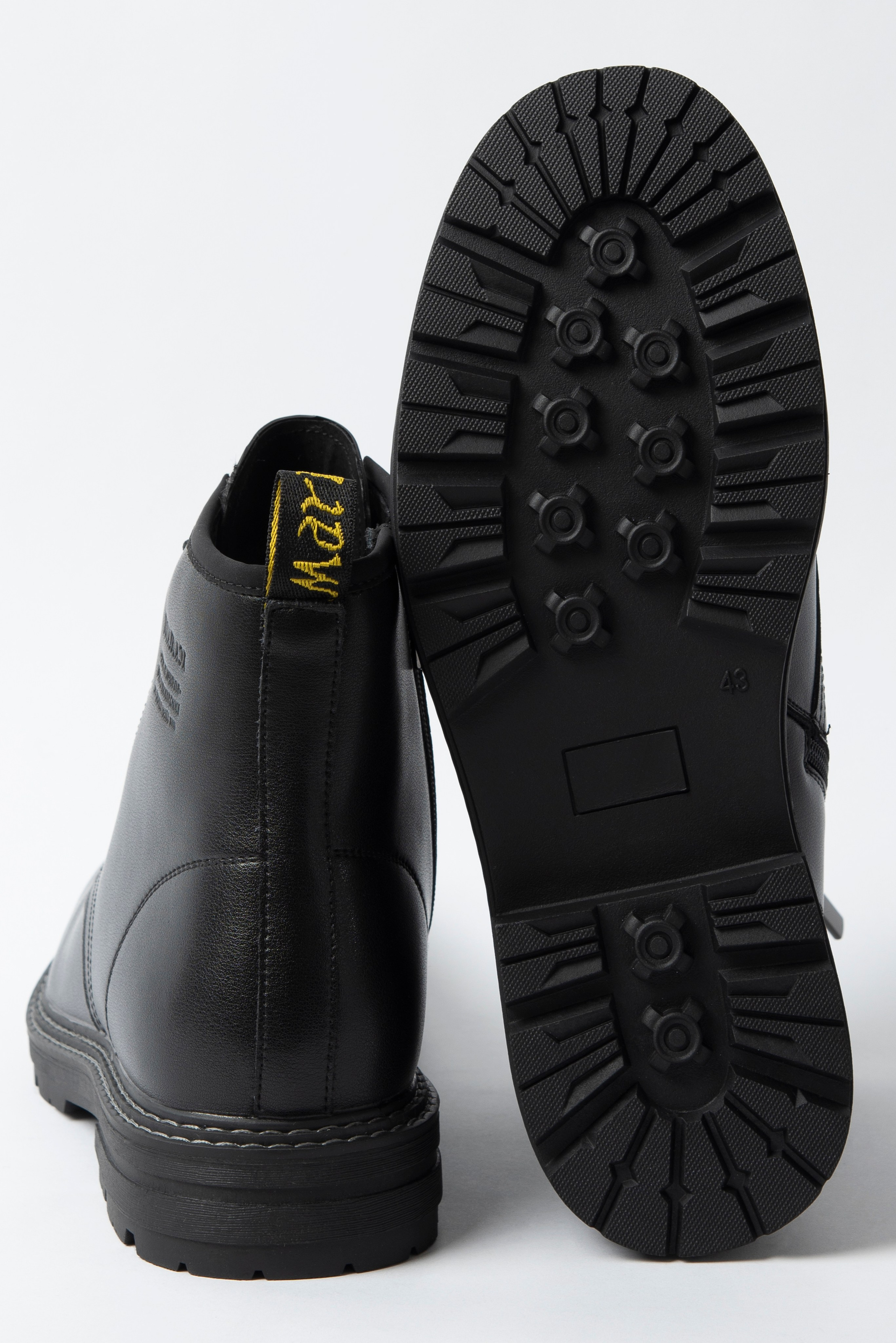 Каталожная съёмка для интернет магазинов. Автопортретная фотостудия в Казани