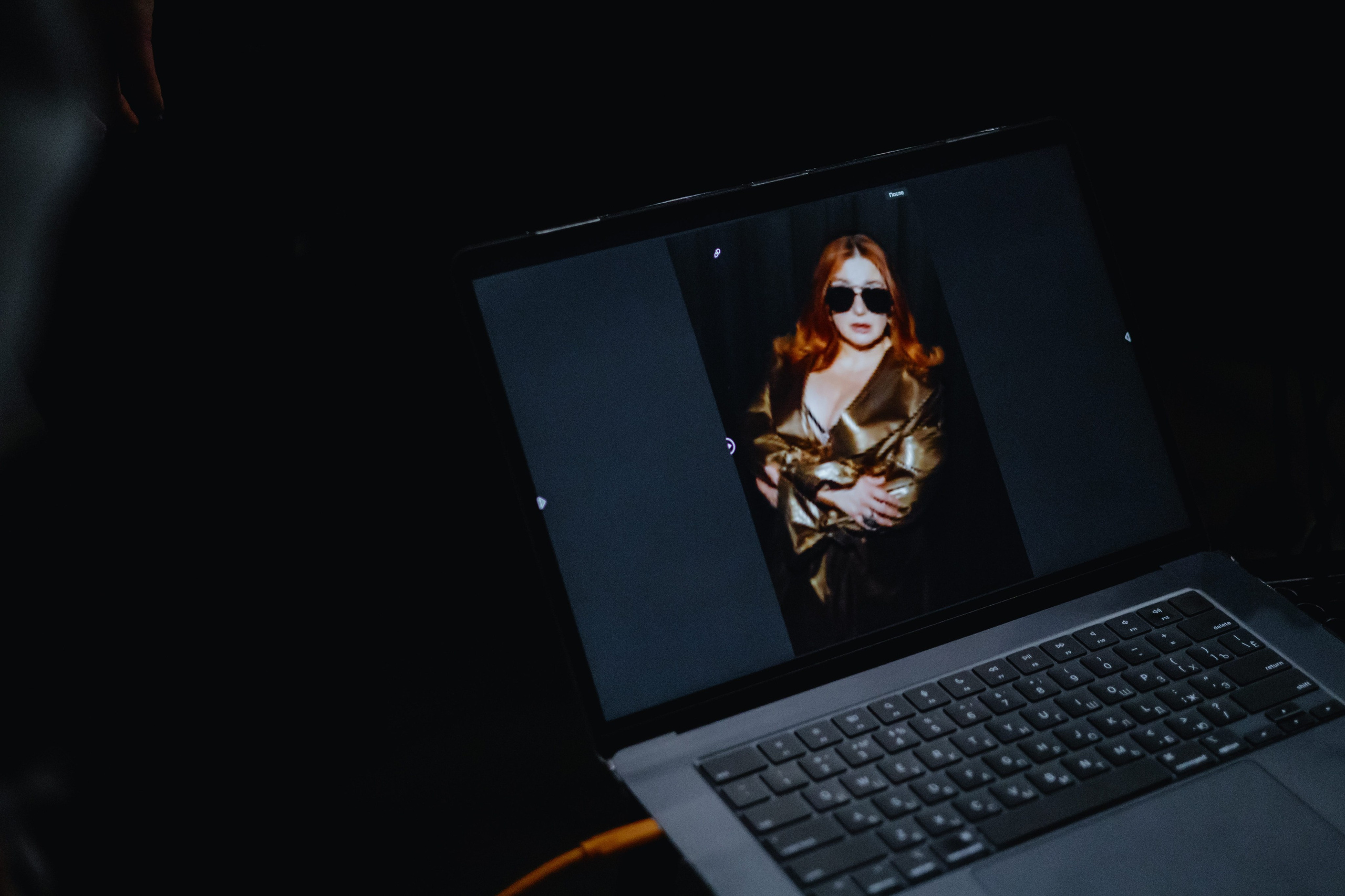 Backstage для журнала «Караван историй» с Юлией Куварзиной. Фотограф в Москве и Санкт-Петербурге Дарина