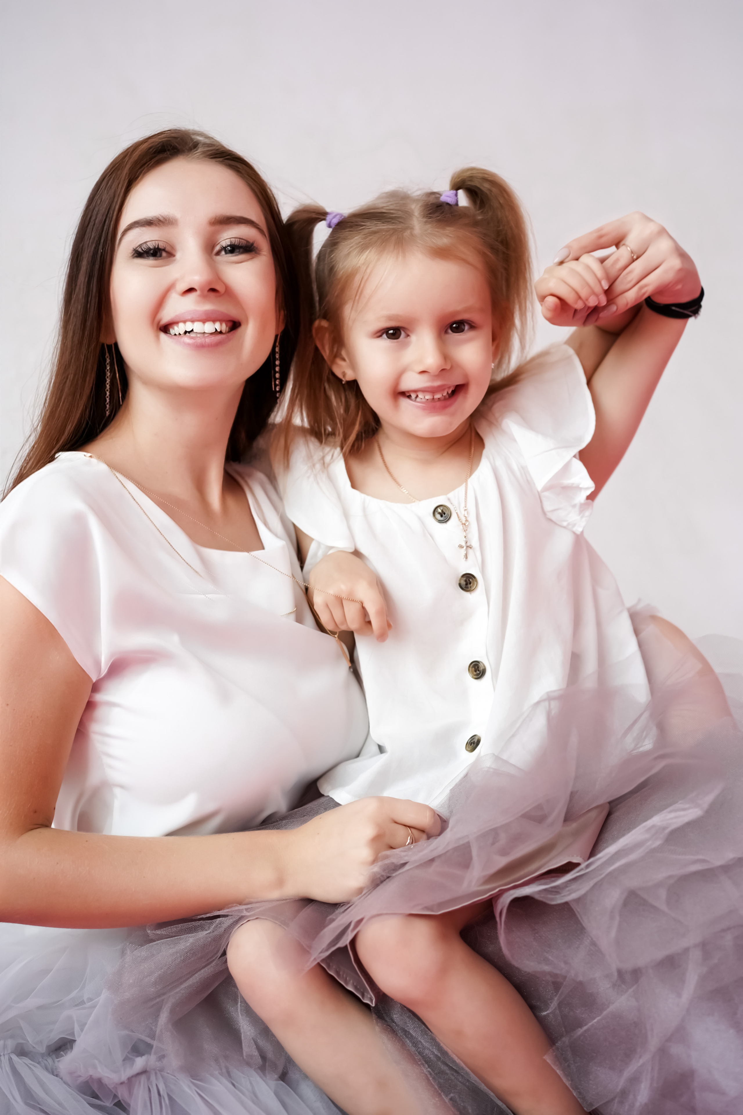 Мама с дочкой в студии. Фотограф Москва, визуальный менеджер Дарья Шевченко