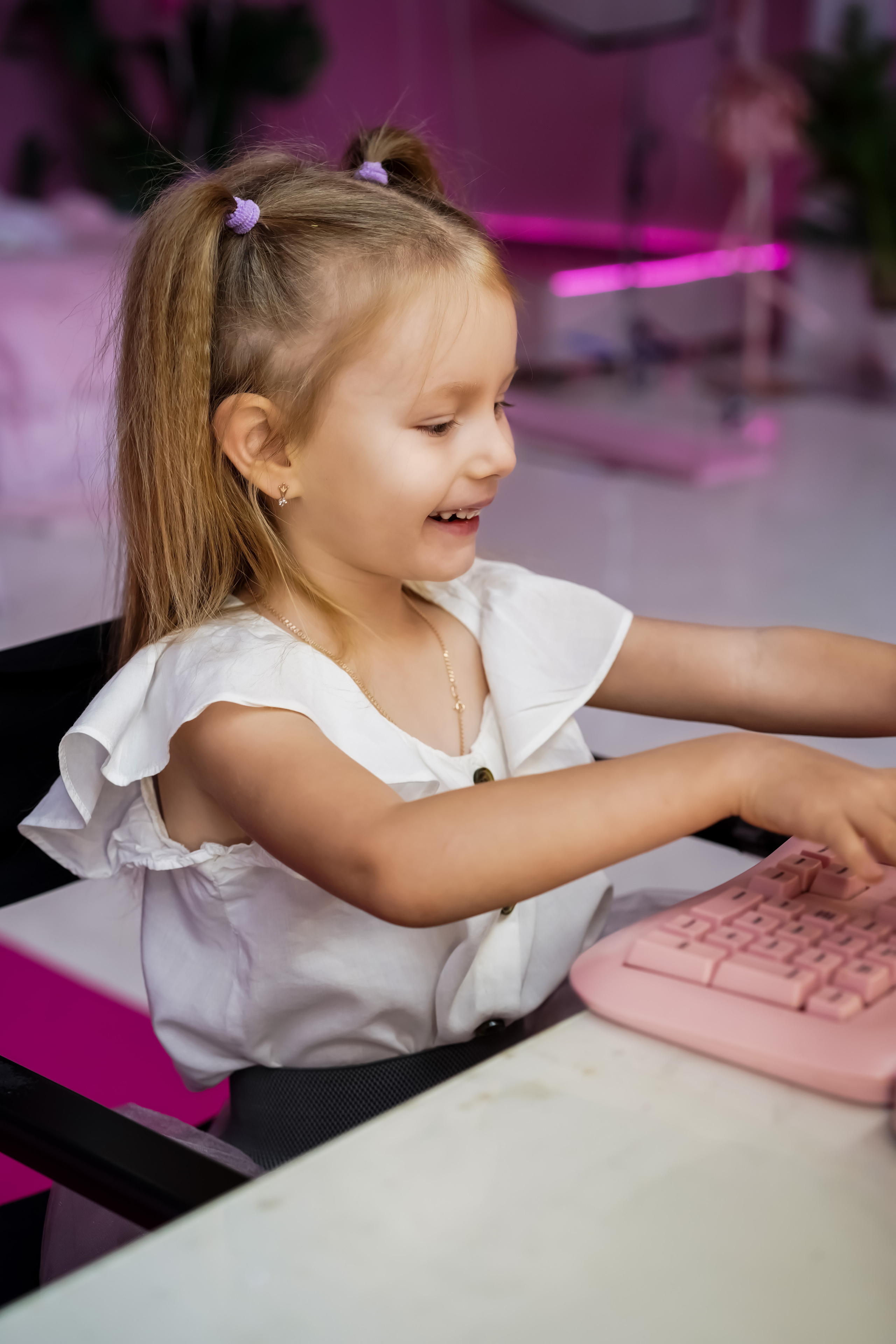 Мама с дочкой в студии. Фотограф Москва, визуальный менеджер Дарья Шевченко