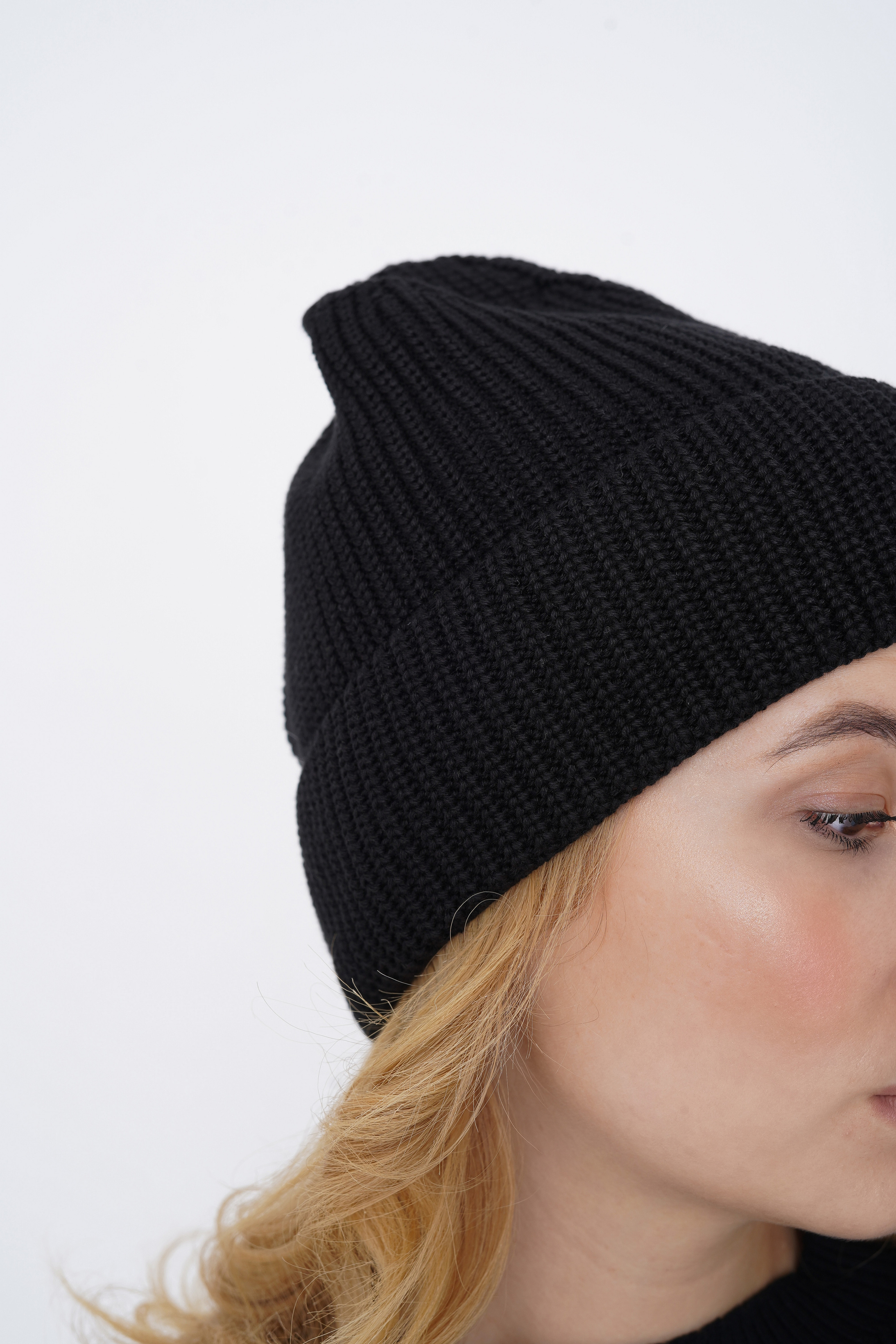 ШАПКИ FOR MARKETPLACE. Фотограф Москва, визуальный менеджер Дарья Шевченко