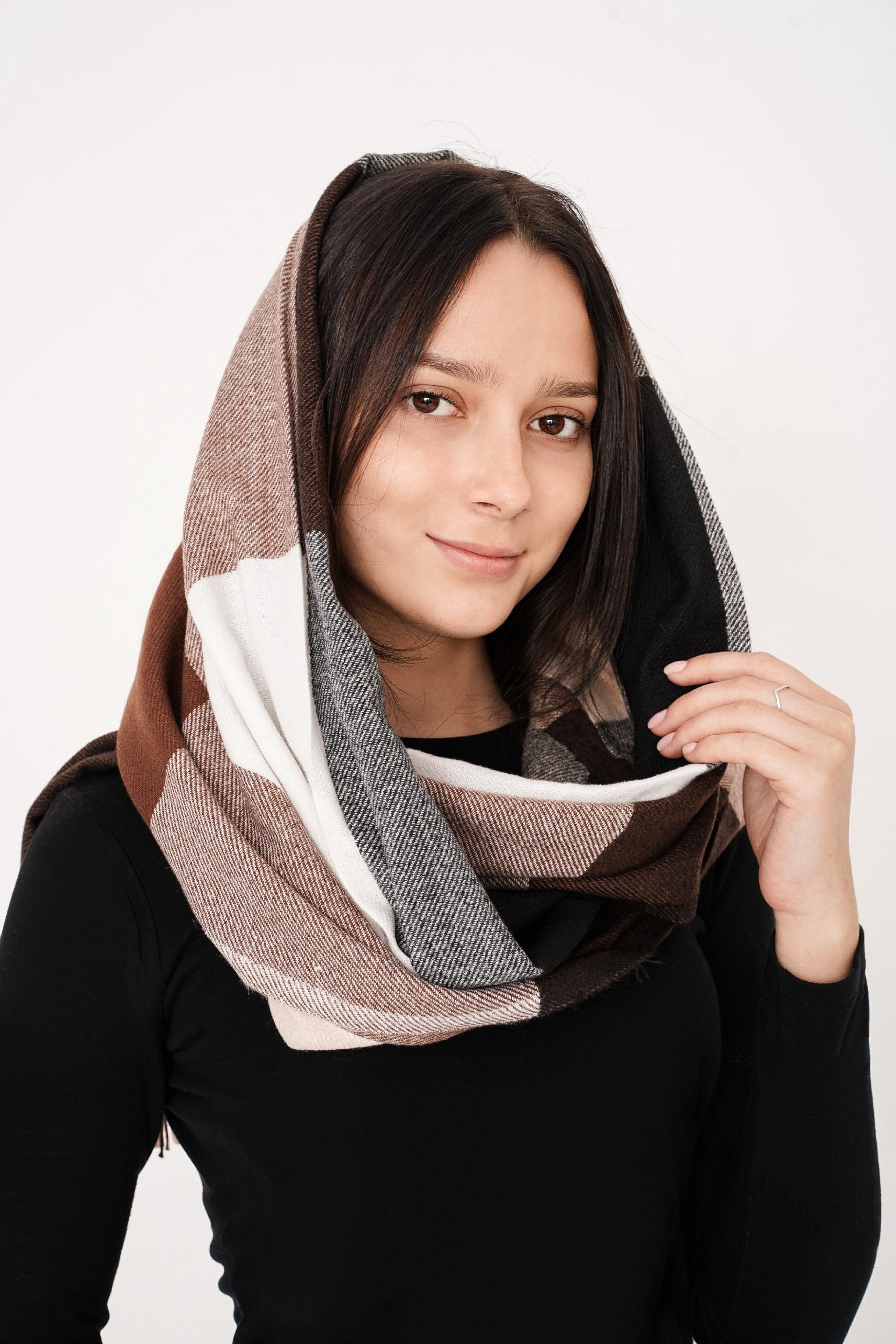 ШАПКИ И ШАРФЫ MARKETPLACE. Фотограф Москва, визуальный менеджер Дарья Шевченко