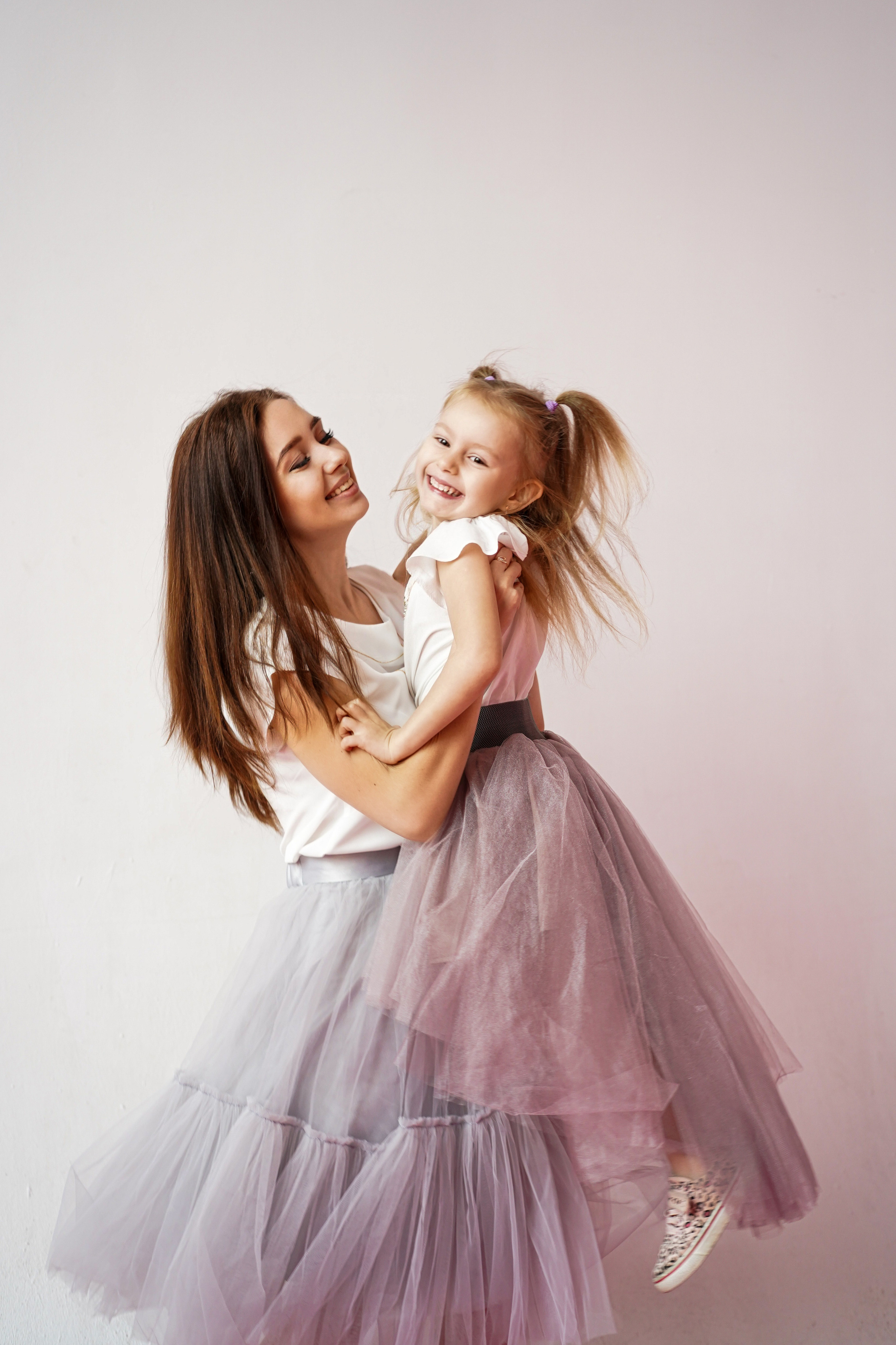 Мама с дочкой в студии. Фотограф Москва, визуальный менеджер Дарья Шевченко