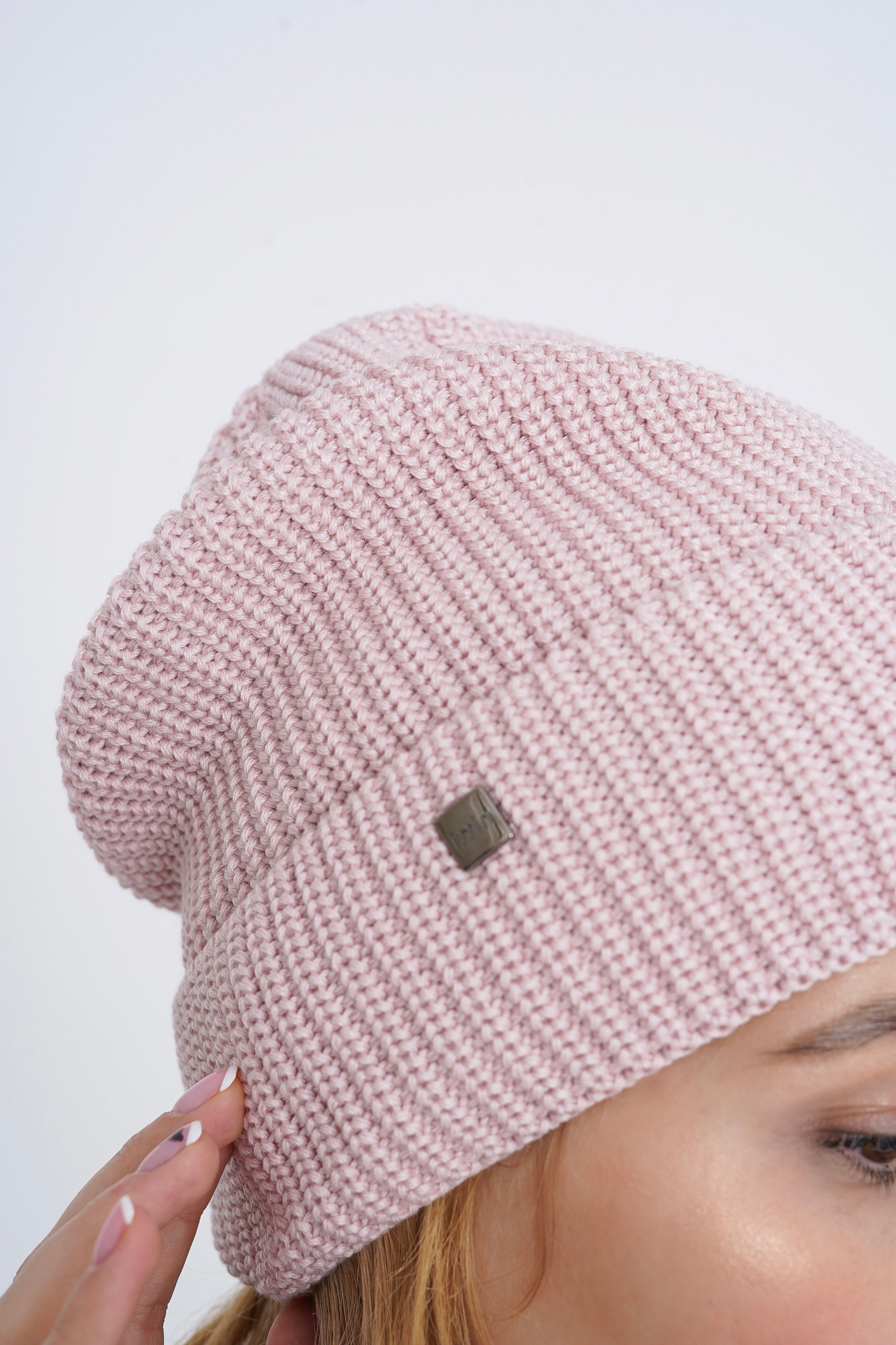 ШАПКИ FOR MARKETPLACE. Фотограф Москва, визуальный менеджер Дарья Шевченко