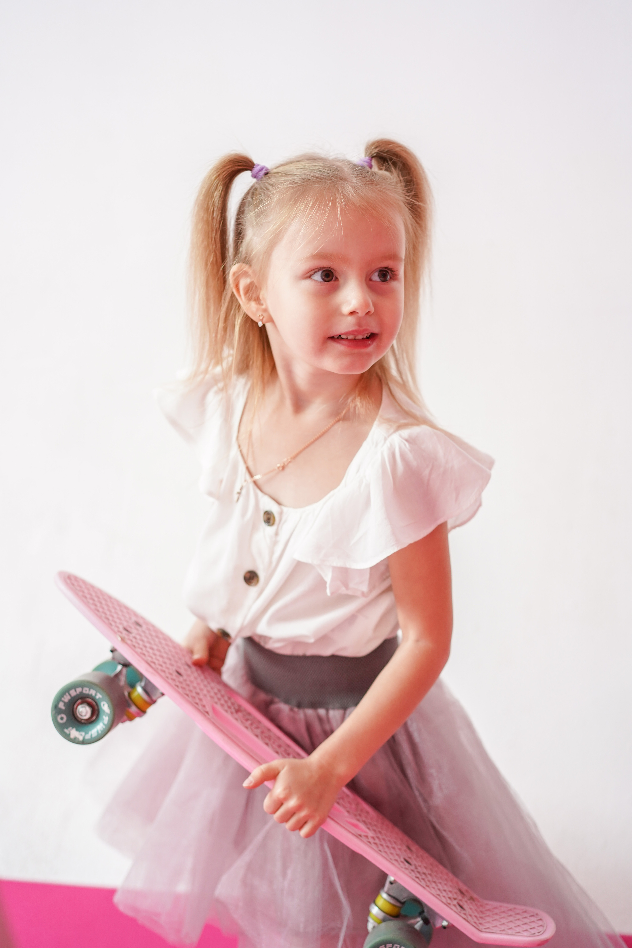 Мама с дочкой в студии. Фотограф Москва, визуальный менеджер Дарья Шевченко