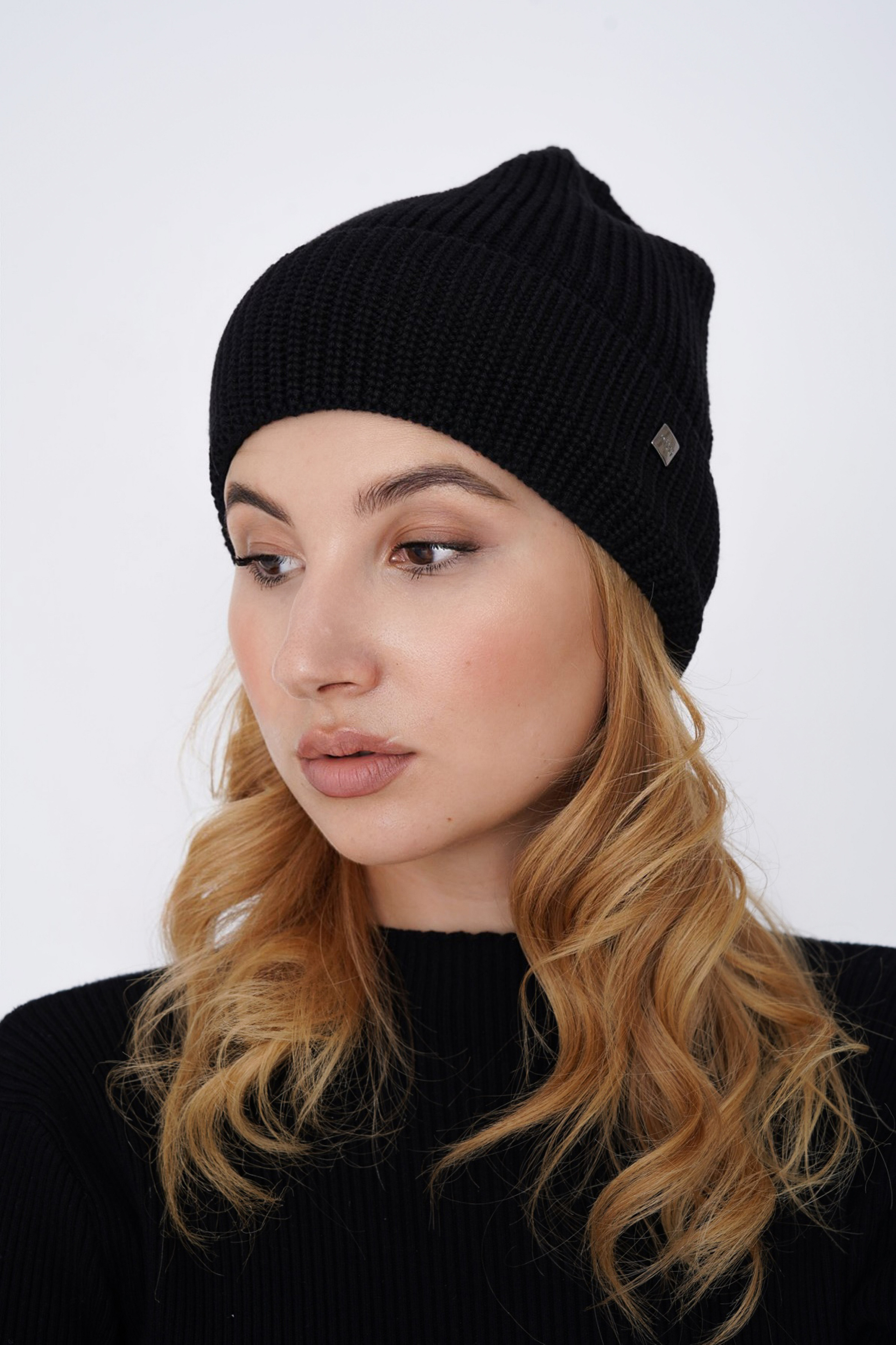 ШАПКИ FOR MARKETPLACE. Фотограф Москва, визуальный менеджер Дарья Шевченко