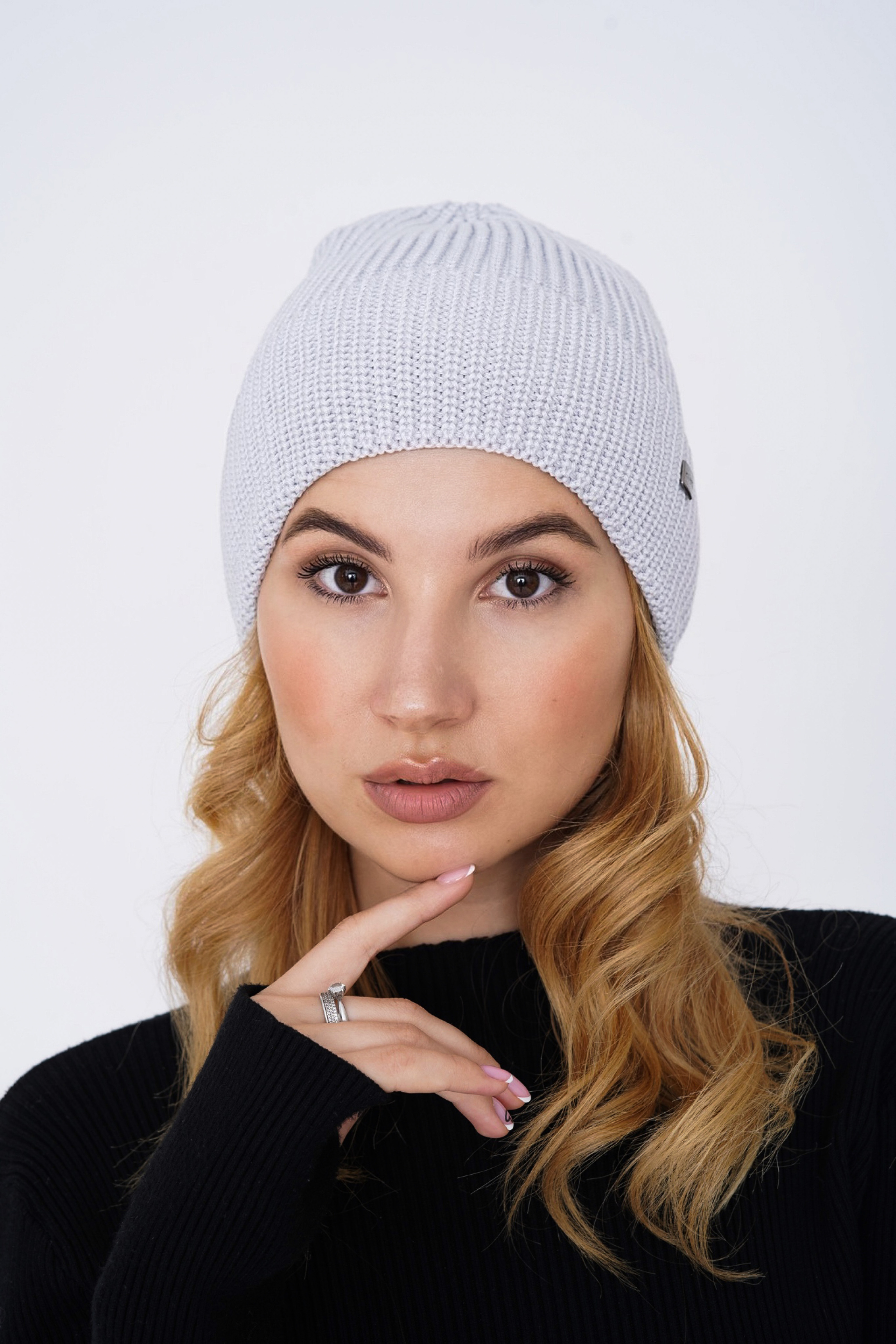 ШАПКИ FOR MARKETPLACE. Фотограф Москва, визуальный менеджер Дарья Шевченко