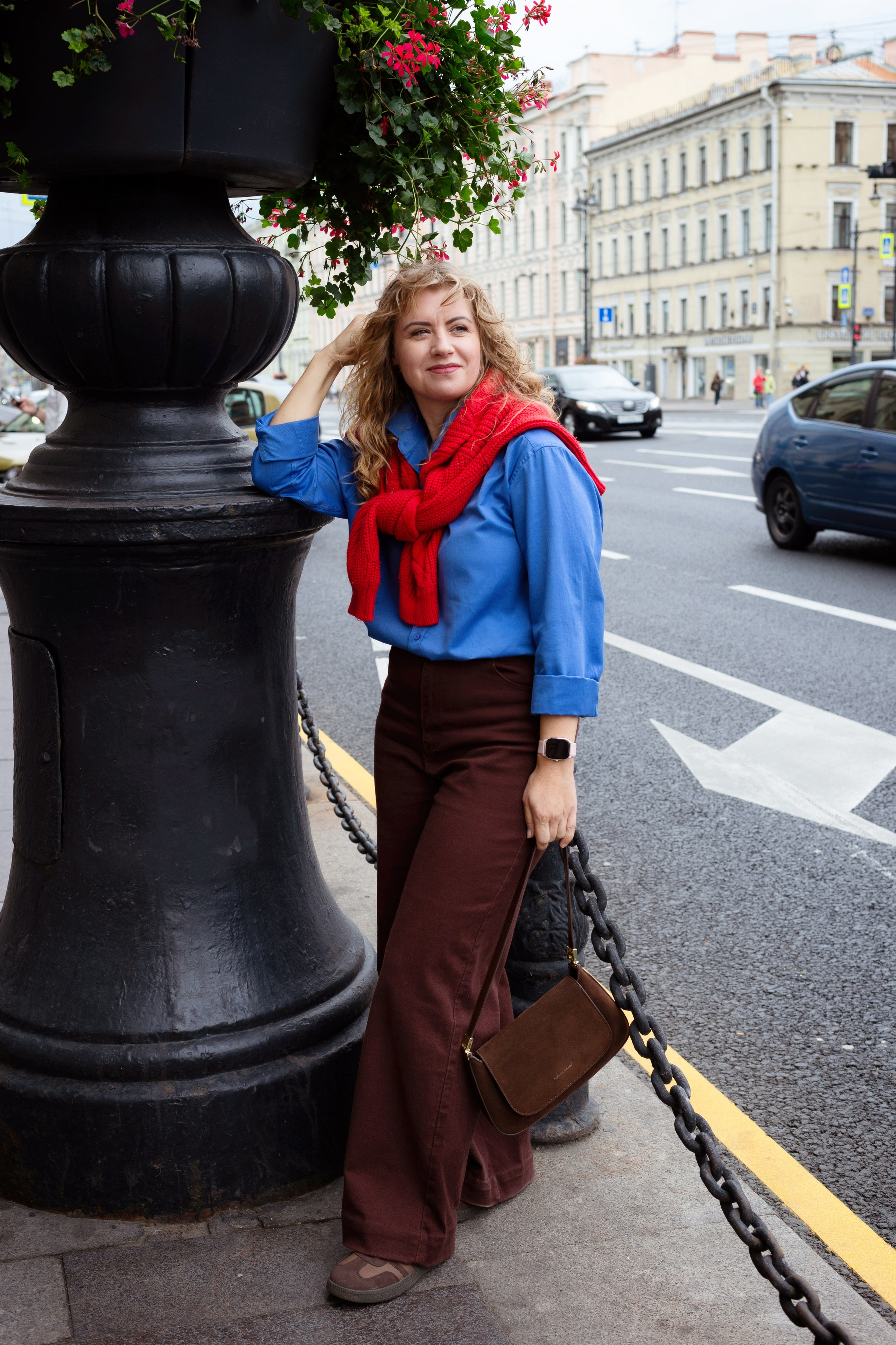 Фотосессия в СПб и книжном магазине Подписные издания. Портретные фотосессии, контент-съемки, репортаж