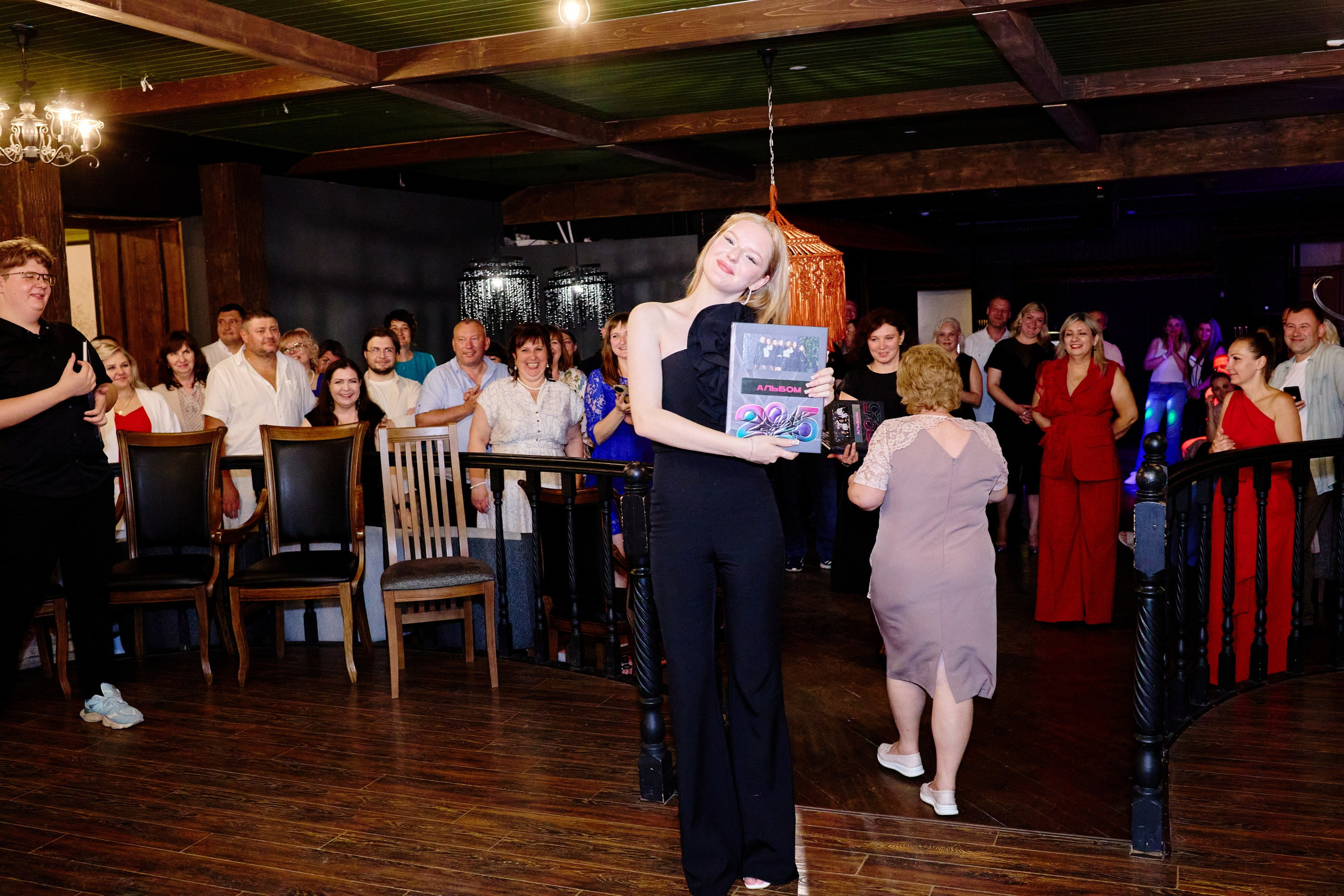 Выпускной 35 Сош. Фотограф Выпускные альбомы Таганрог Сергей Коробченко