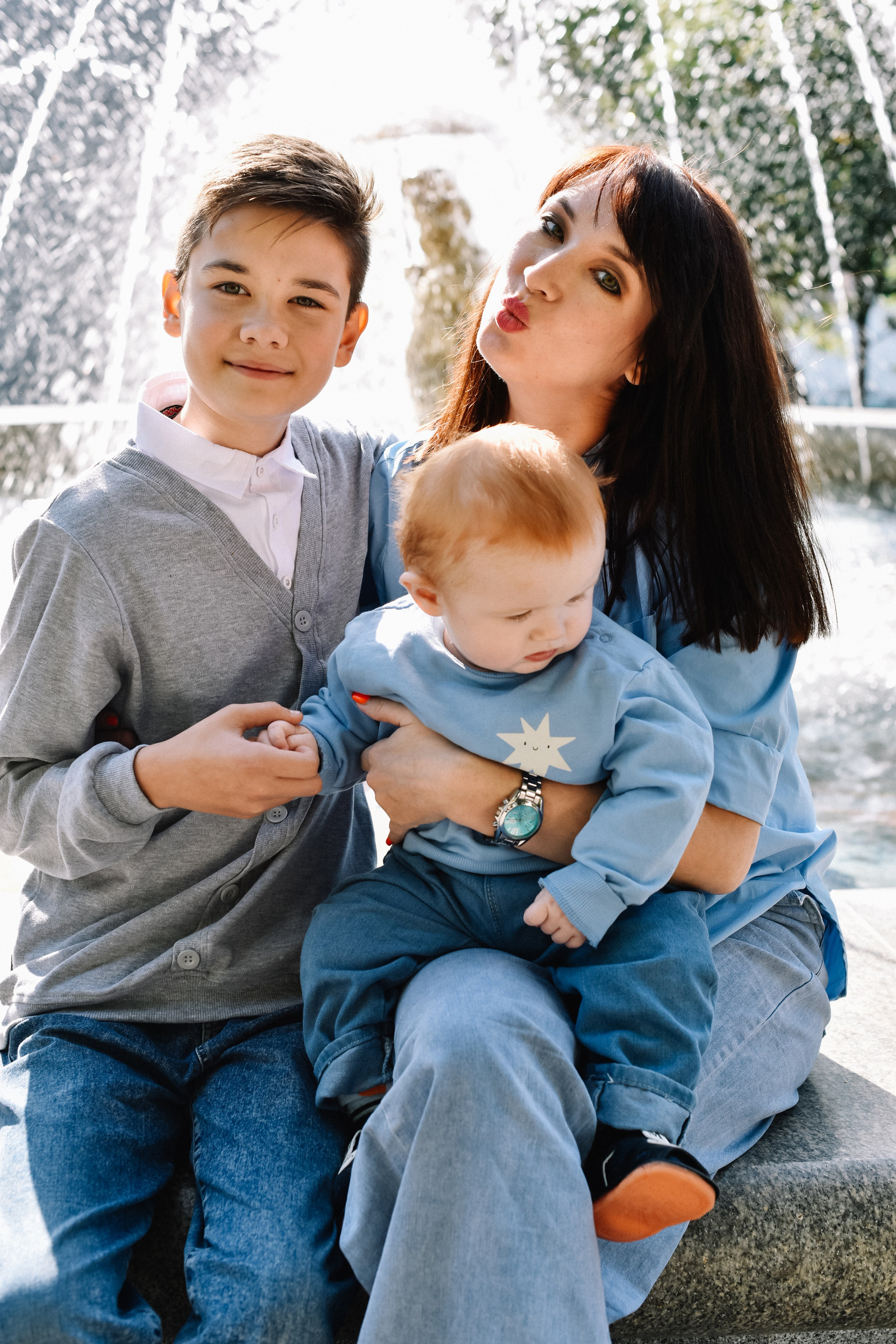 Прогулка Олеси, Льва и Ванечки