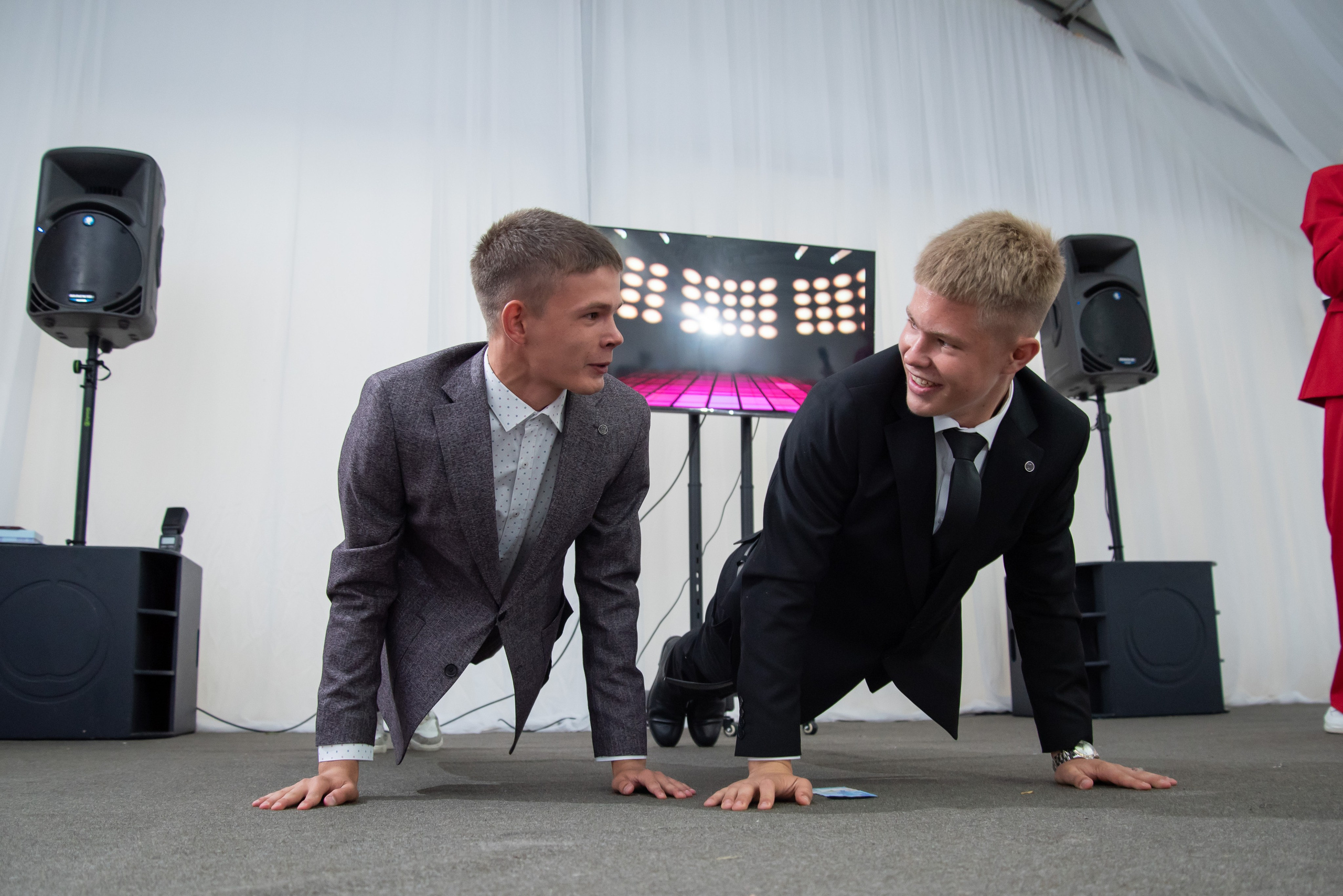 Школьные выпускные. Фотограф Мальцева Евгения