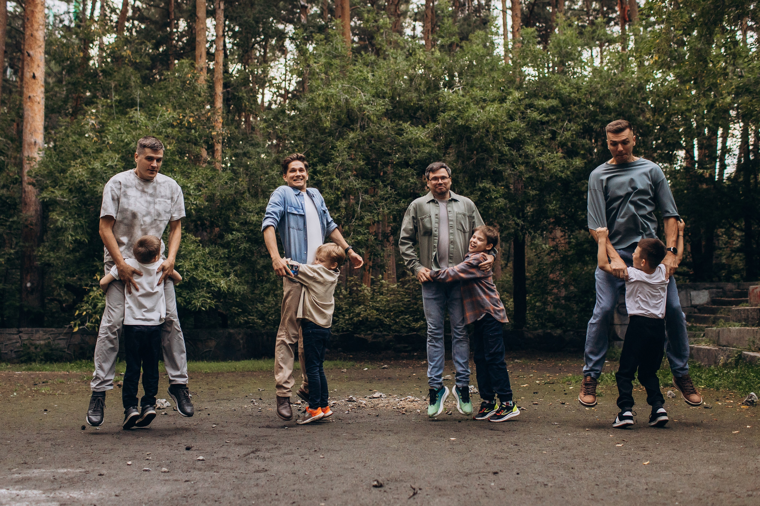 Большая семейная фотосессия на Каменных палатках. Семейная съемка — это красивый способ признаться своей семье в любви