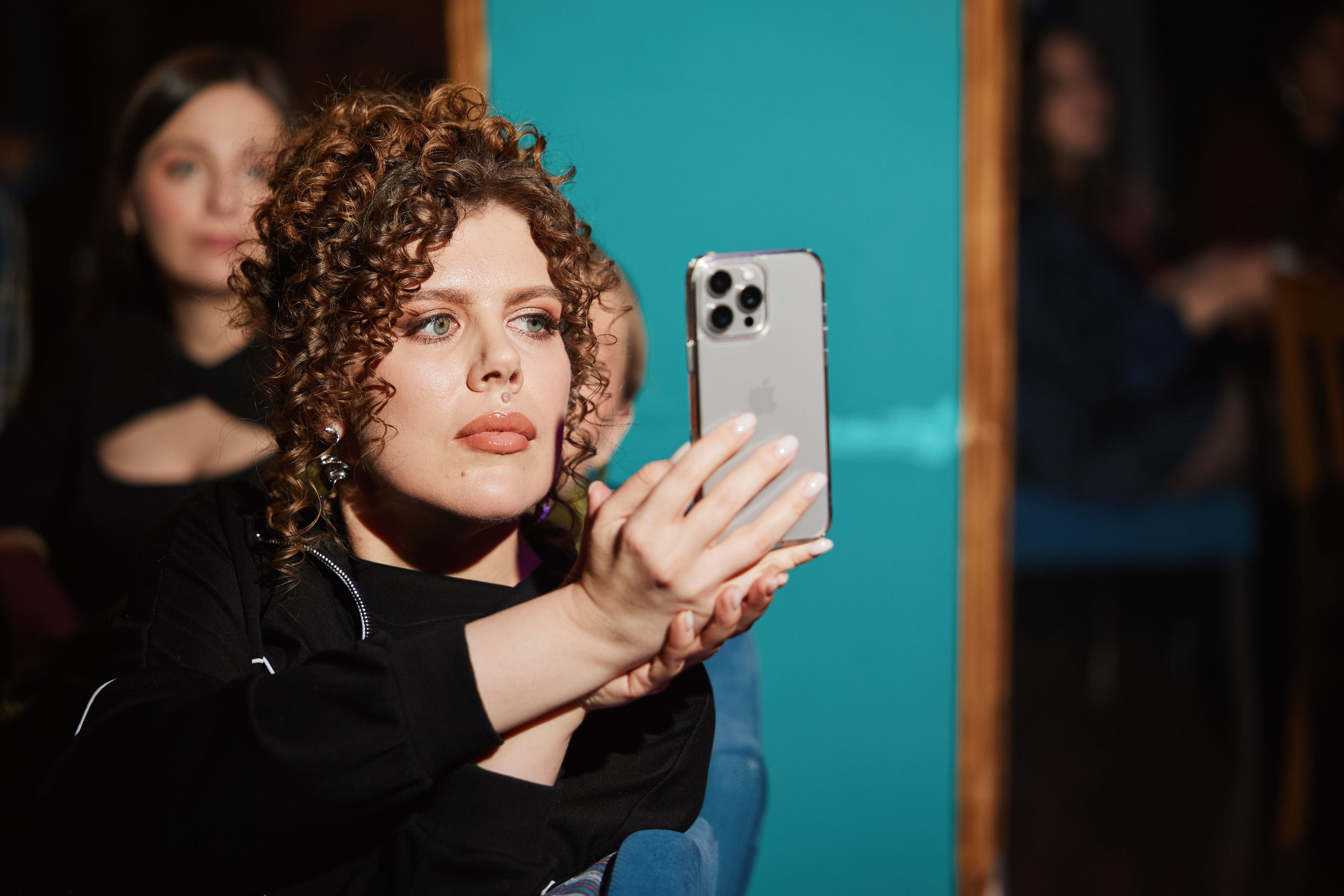 Арт-вечеринка 2026. Фотограф и видеограф в Кургане Леонид Корнильев