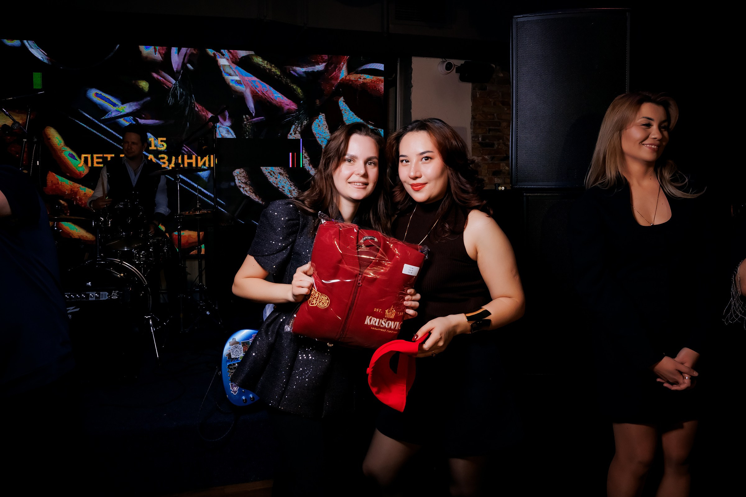 Chechil Pub на Жарокова-Chechil Жарокова. Репортажный фотограф в Алматы Каюпов Сержан