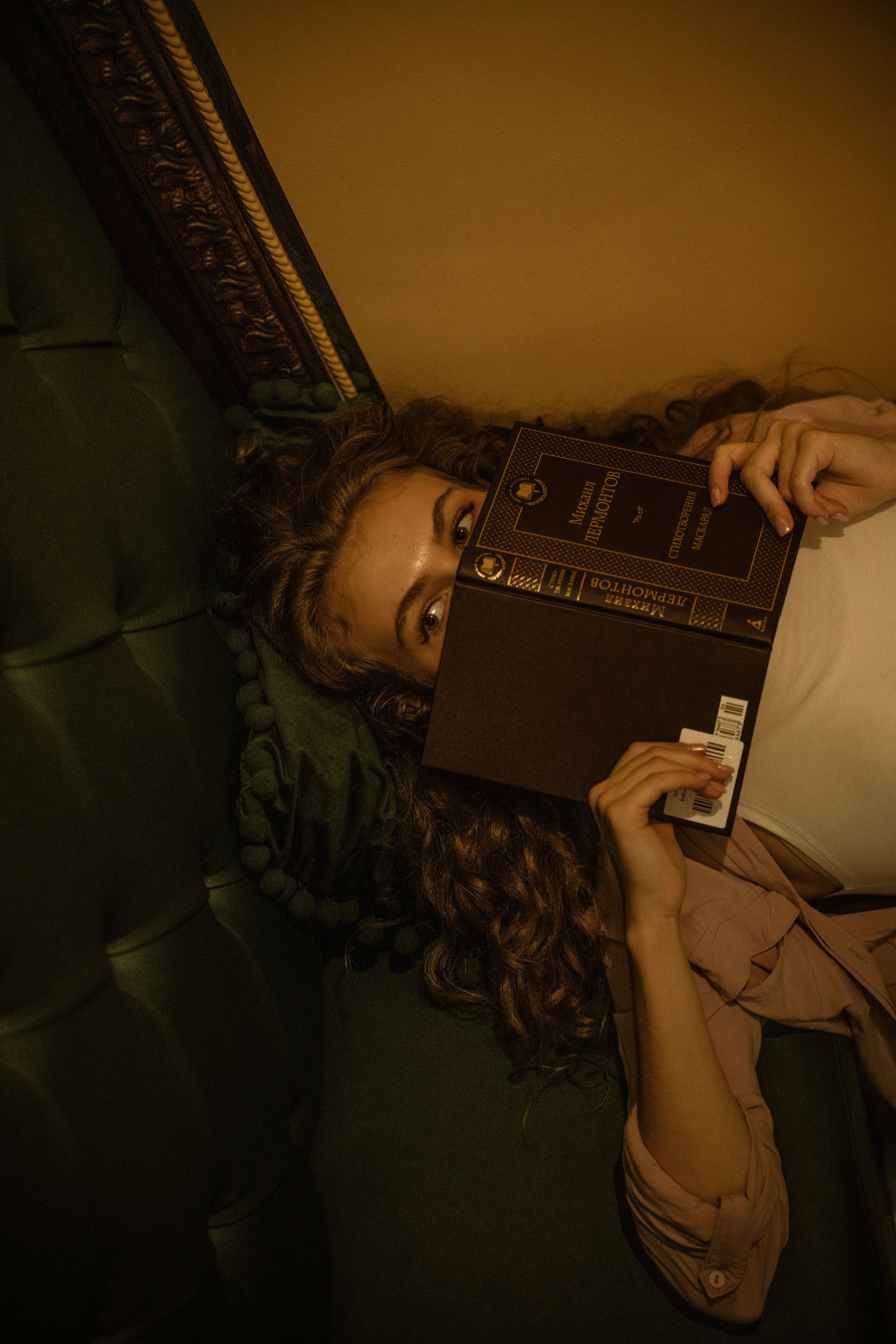 В библиотеке. Семейный фотограф в Омске Александра Яровикова