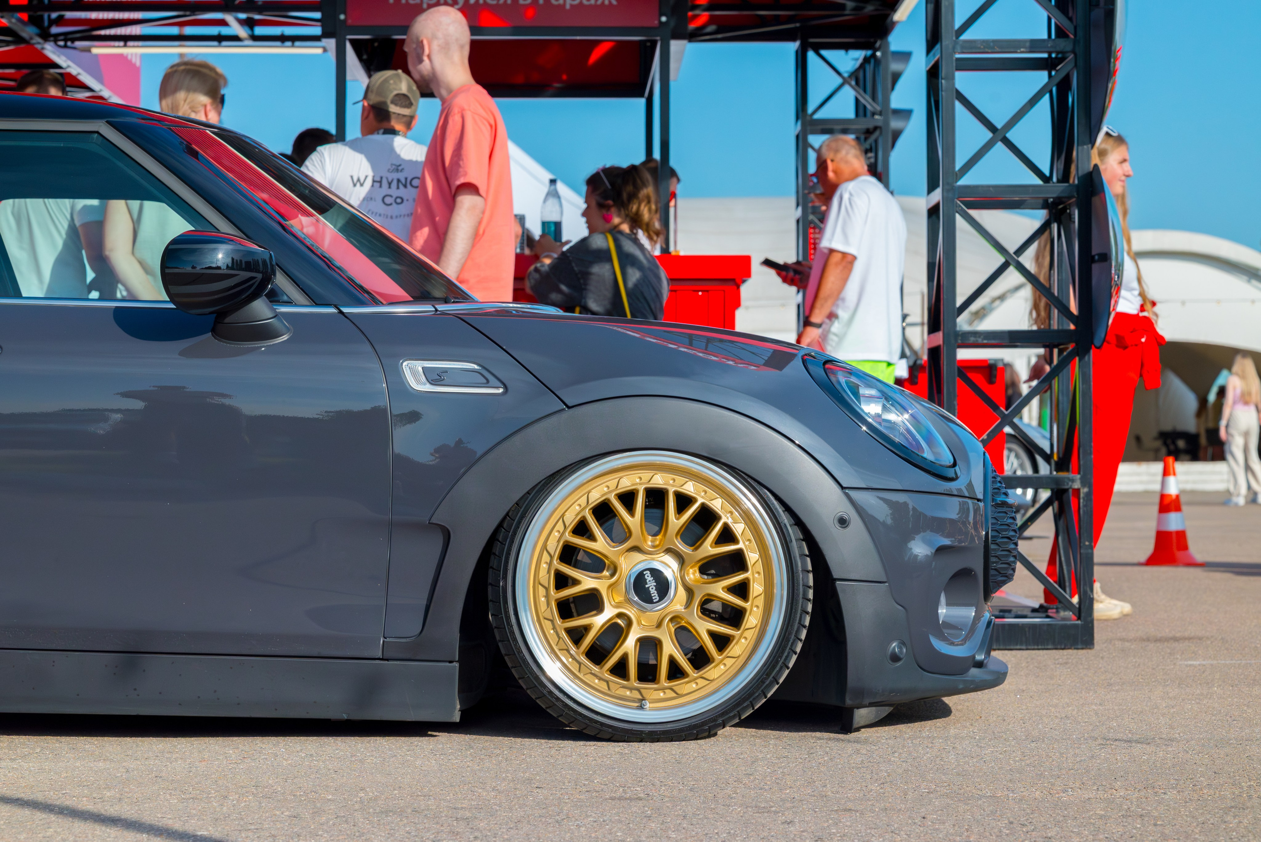 WHYNOT'25. Автомобильный фотограф Александра Рузиева aka Ju1cyFlex