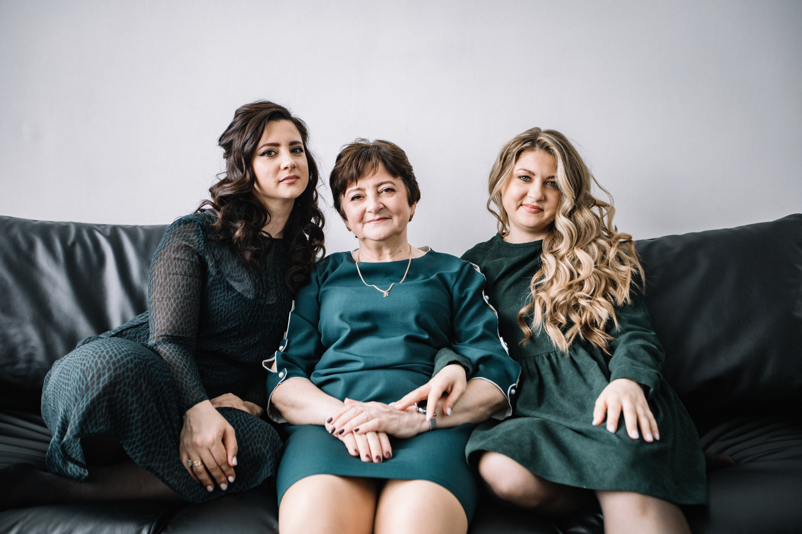 Настя, Маша и Мама. Главная