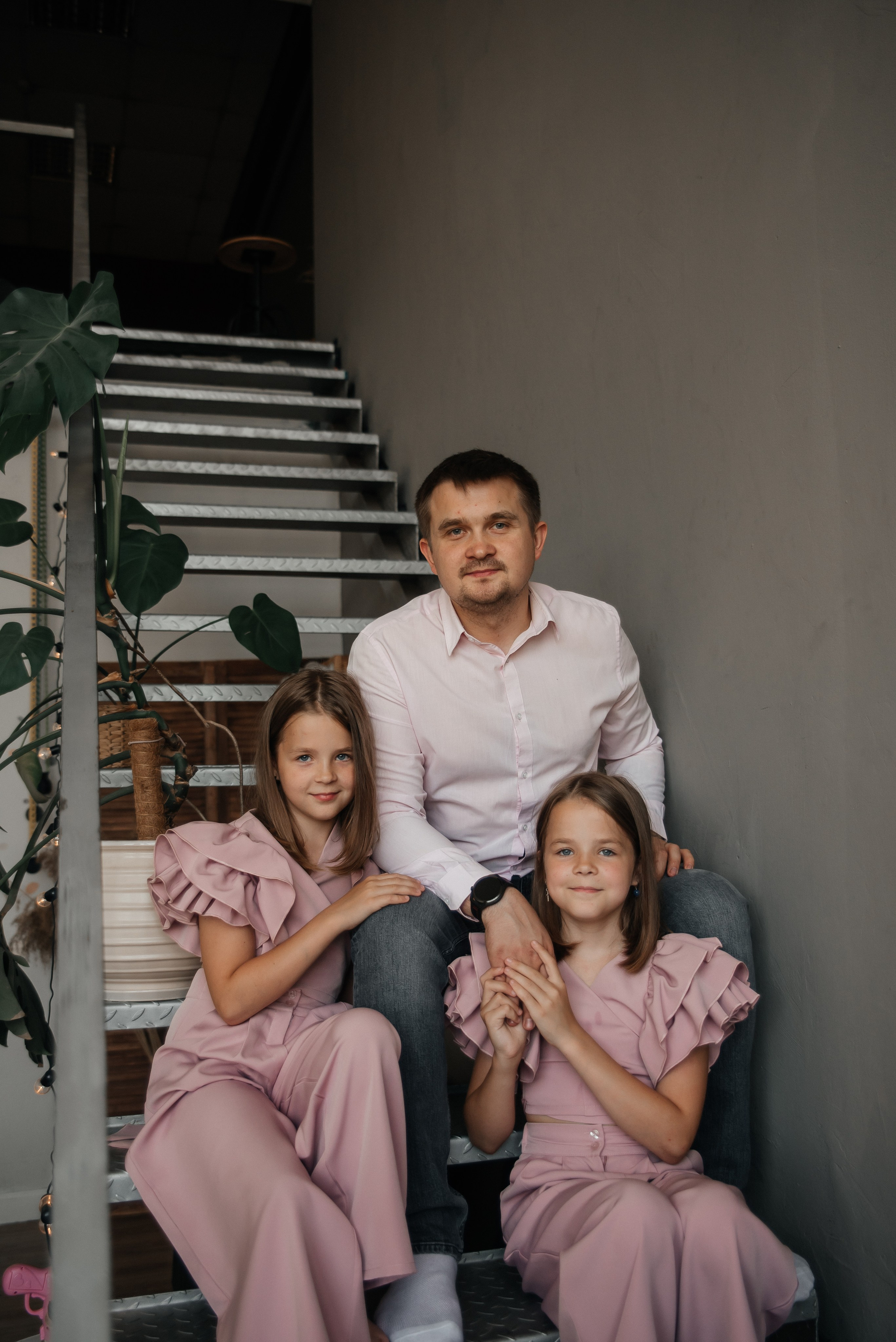 Семейная студийная. Свадебный и семейный фотограф в городе Смоленске