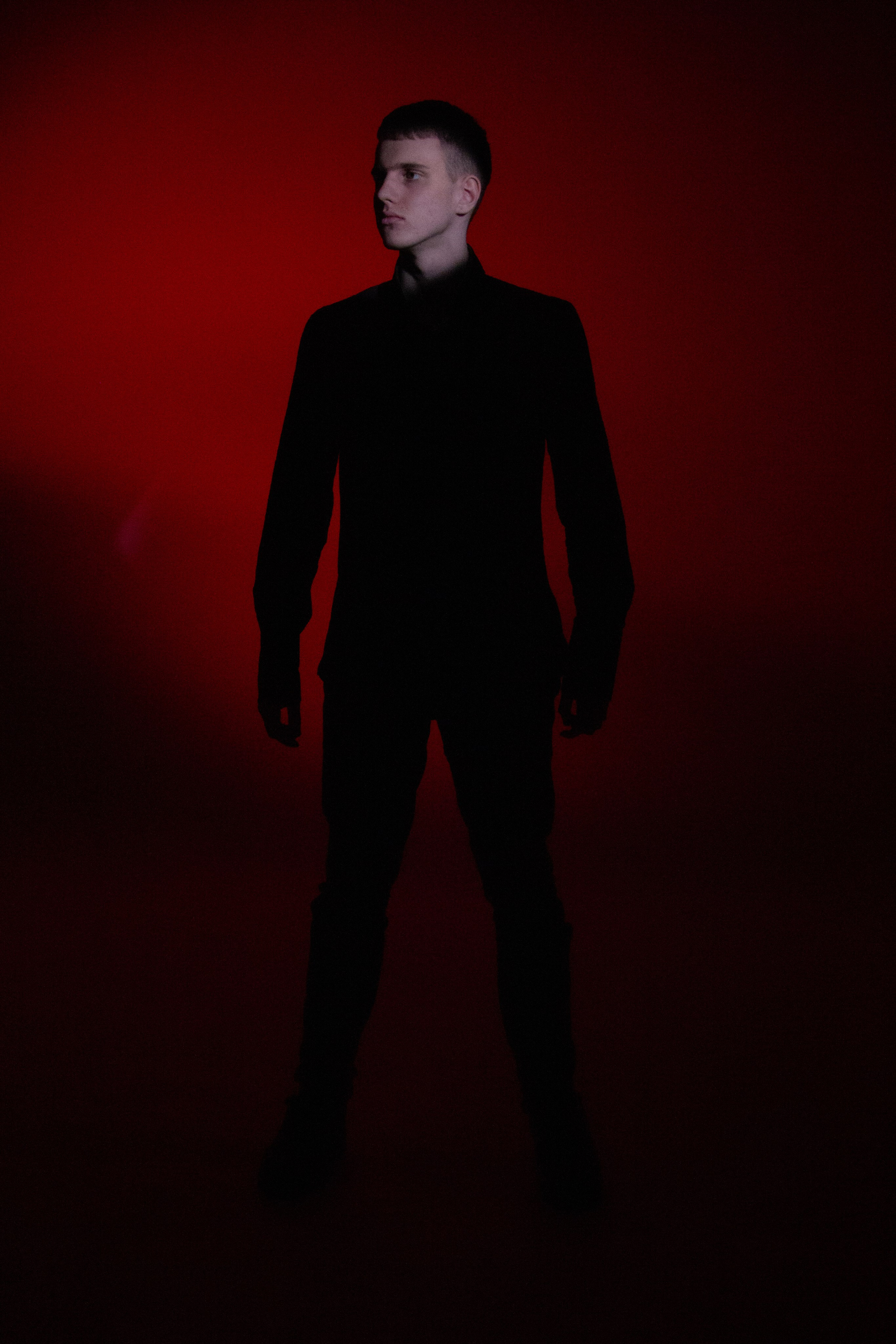 Мужской портрет с цветом. Главная