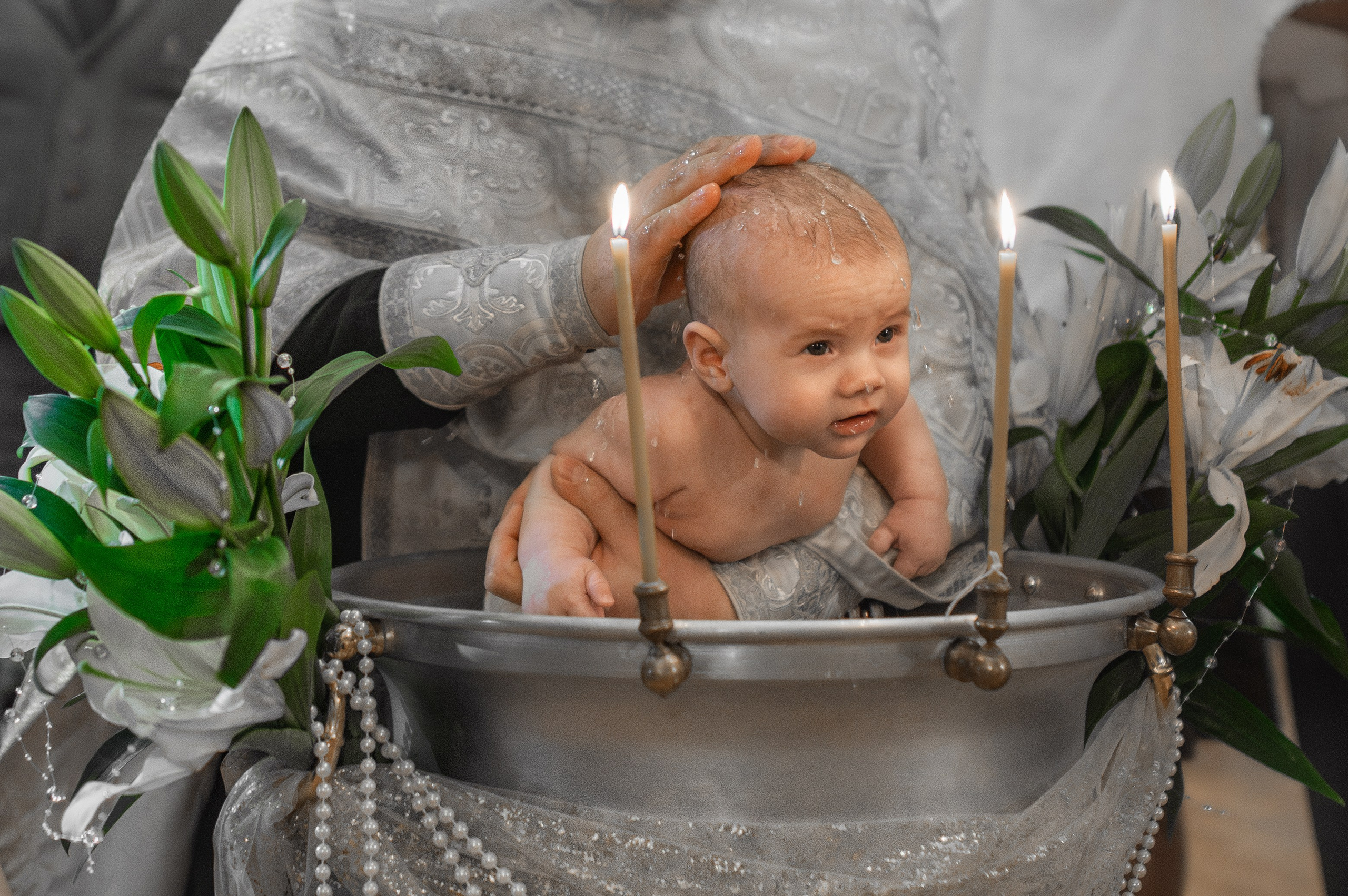 Крещение в Николо-Богоявленском соборе. Фотограф на крещение и венчание, семейный фотограф в Санкт-Петербурге