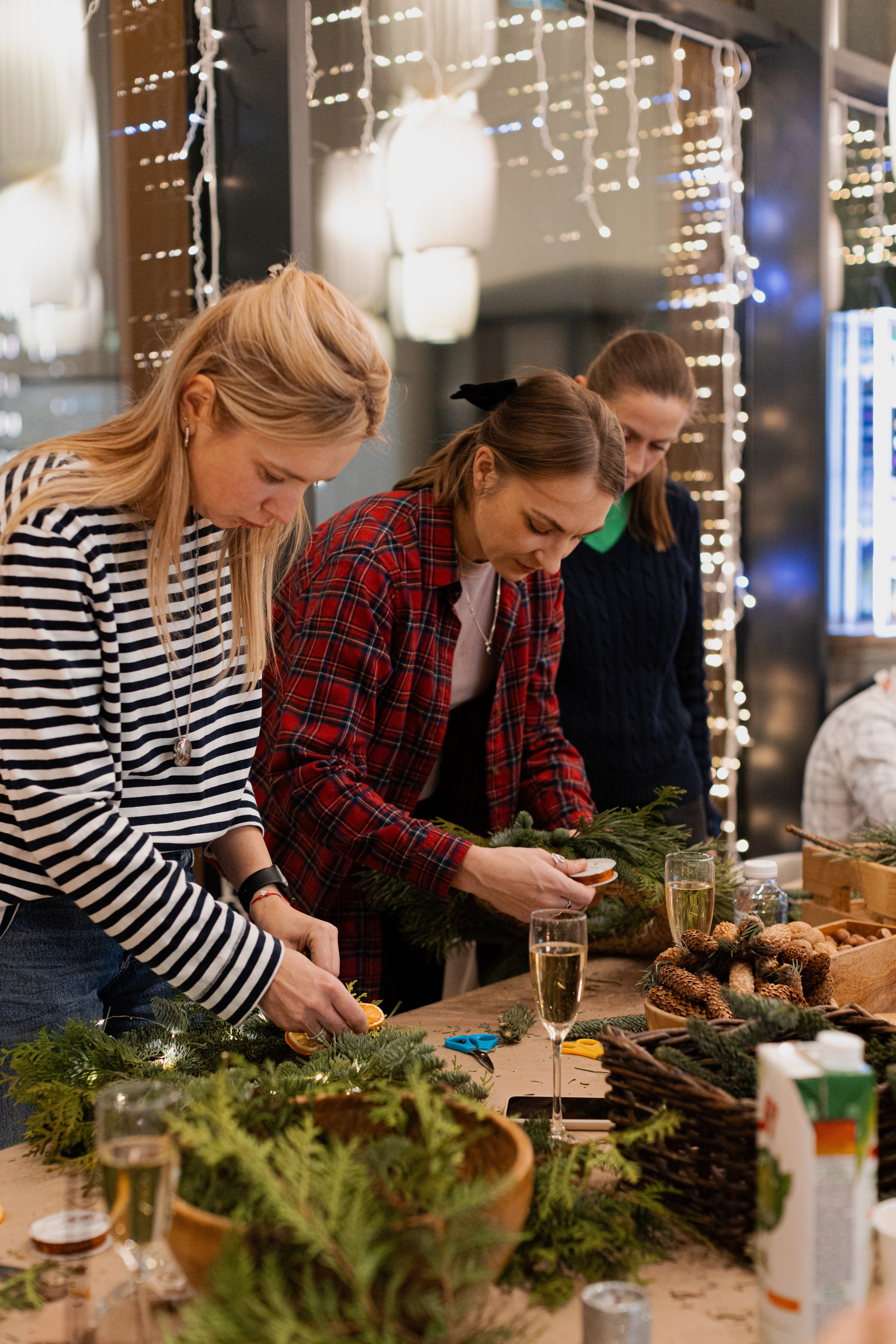 Мк свечи и венок (новогодний корпоратив). Анастасия Ракчеева Художник