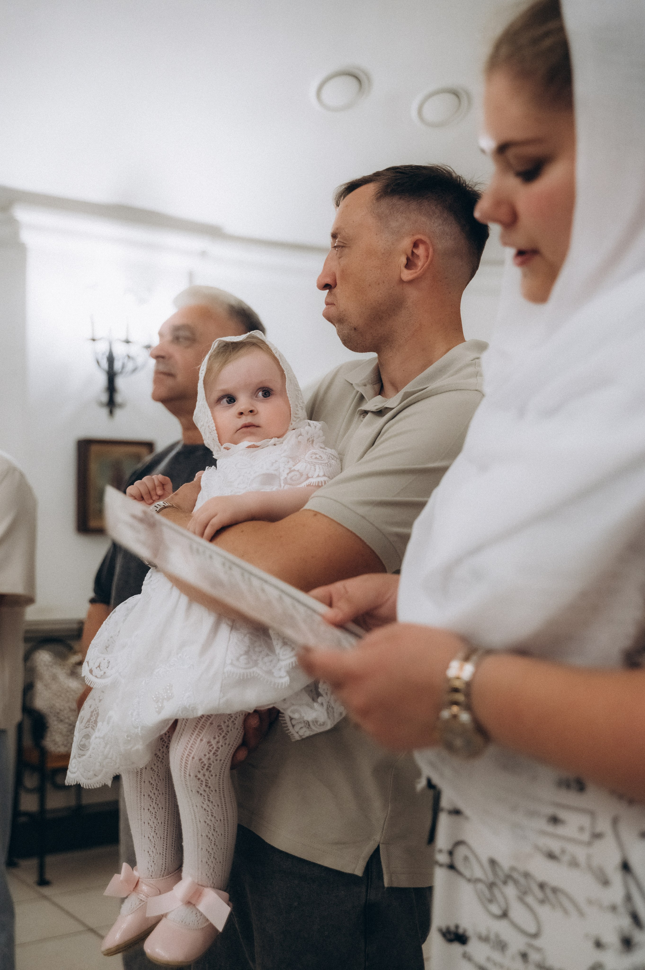 Крещение Владиславы (Криптовый храм в честь собора Новомучеников и Исповедников земли Белорусской). Семейный фотограф в Минске Дарья Дреко