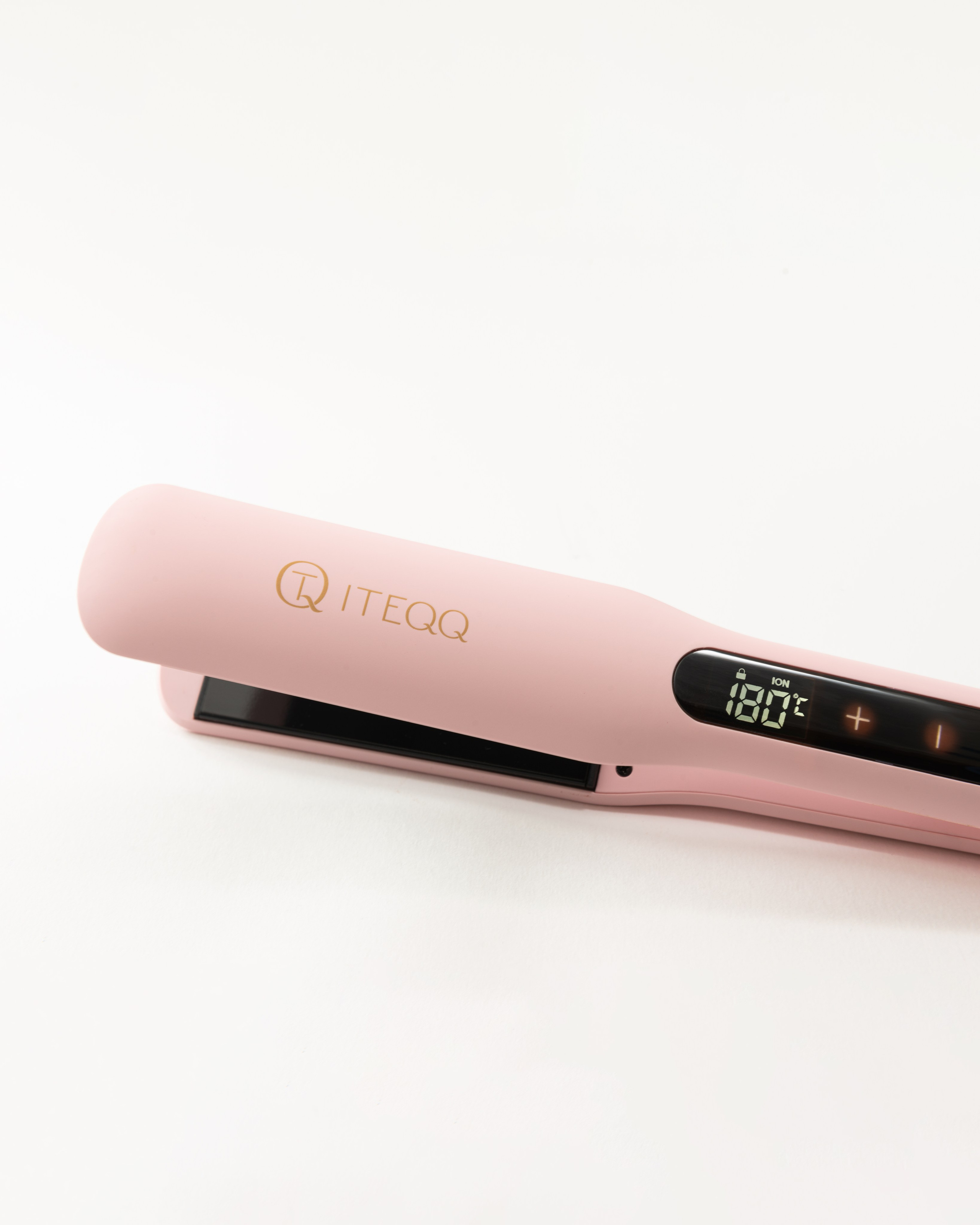 Каталог для ITEQQ. Коммерческий фотограф в Москве Билуши Василиса