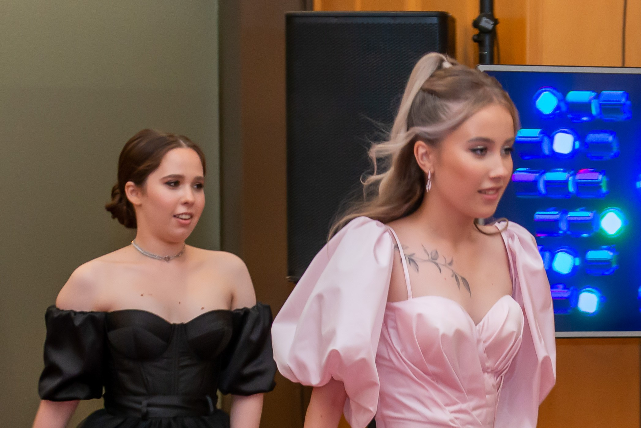 Выпускной вечер в гимназии № 37, ресторан La Ronde